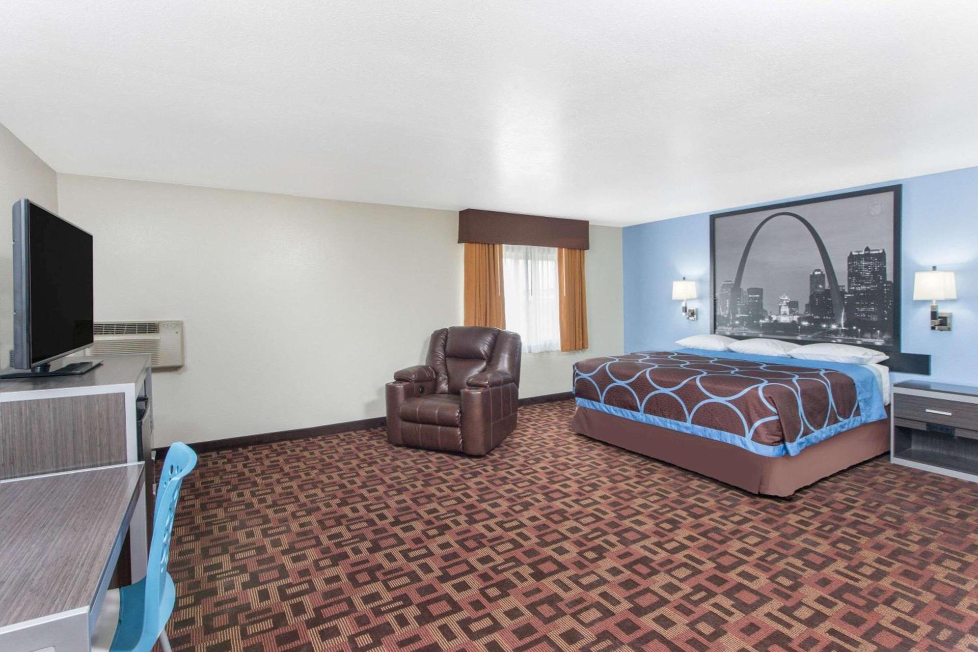 Super 8 by Wyndham Moberly MO photo 20