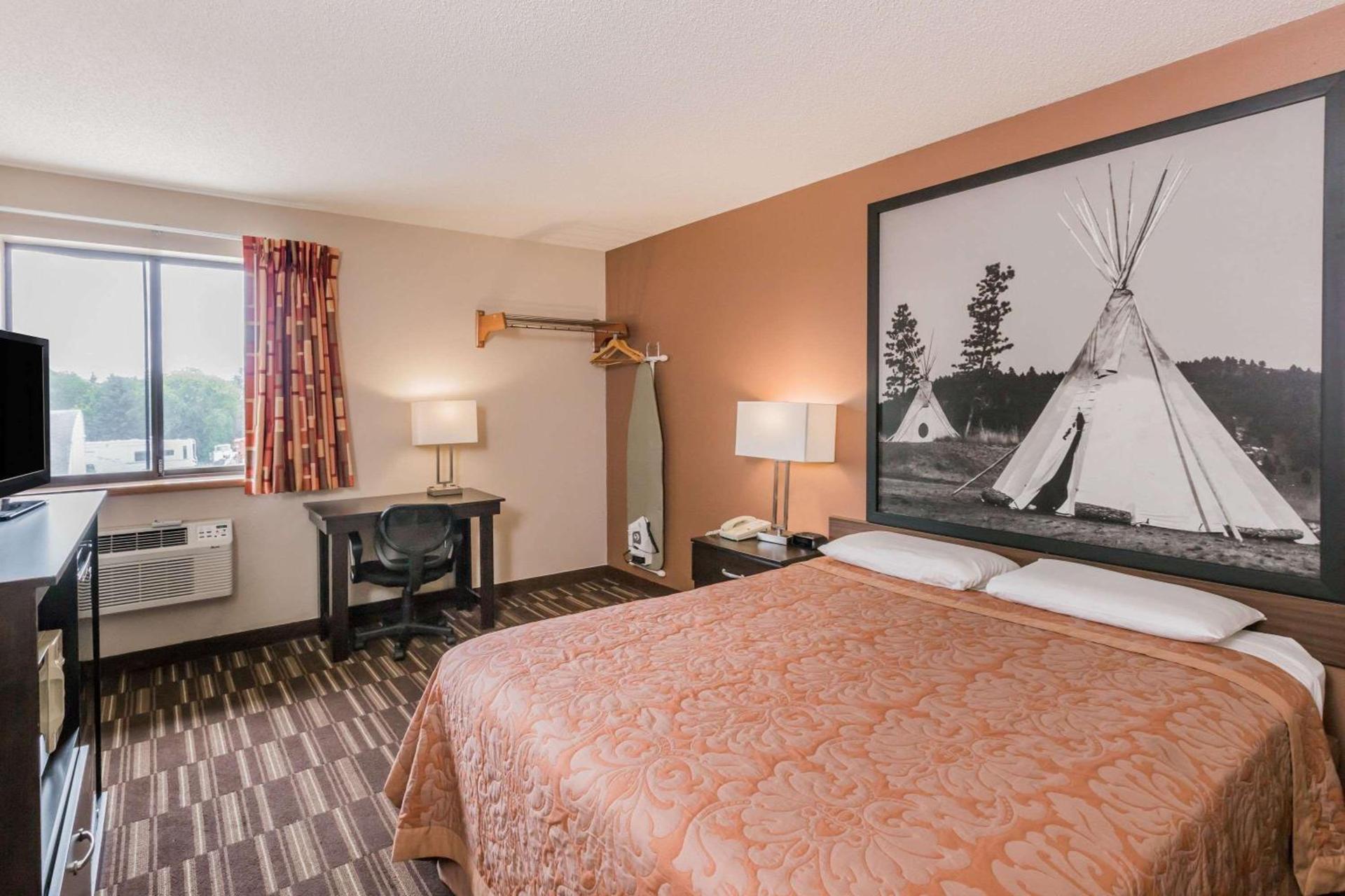 Super 8 by Wyndham Madison photo 6