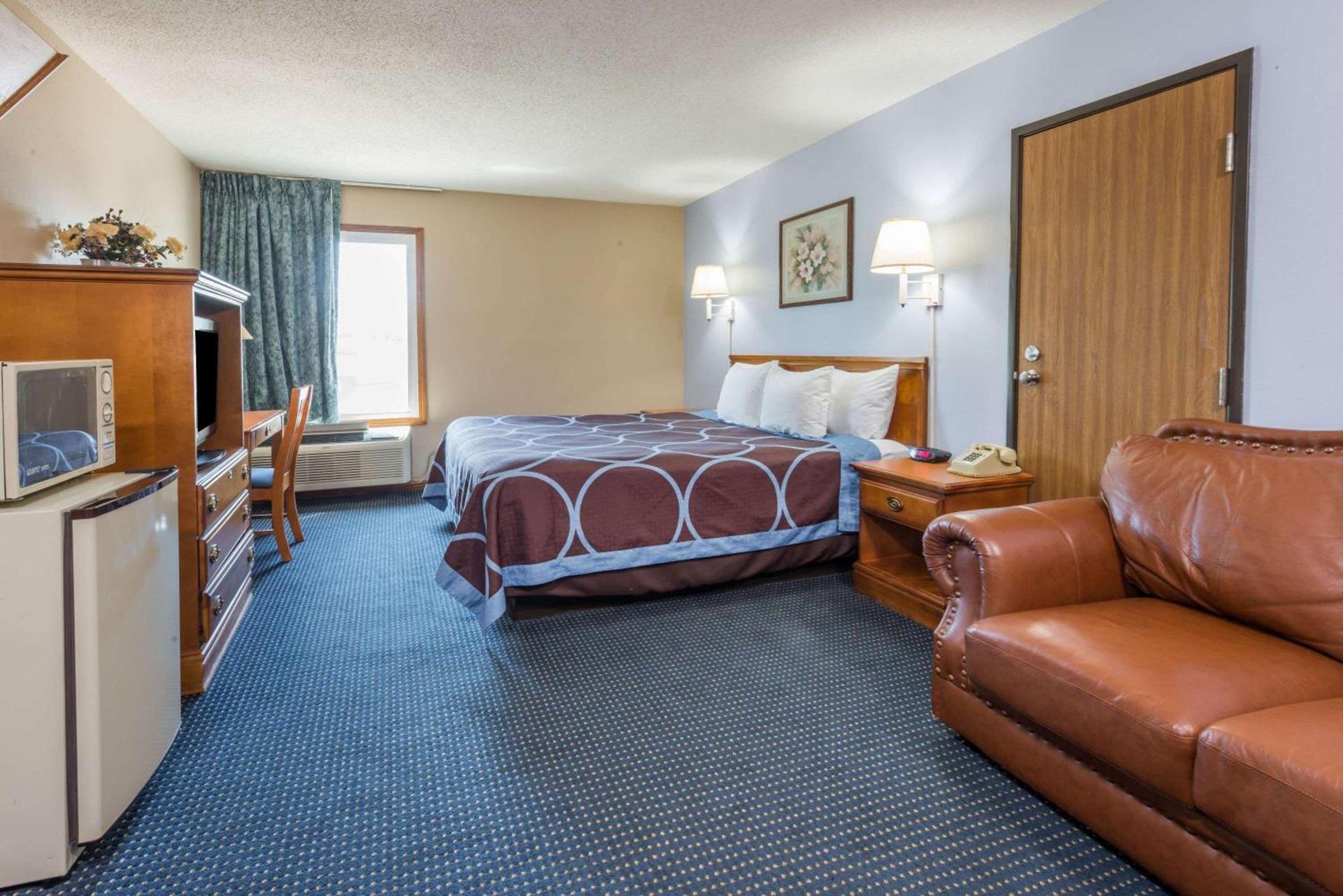 Super 8 by Wyndham O'Fallon MO/St. Louis Area photo 9