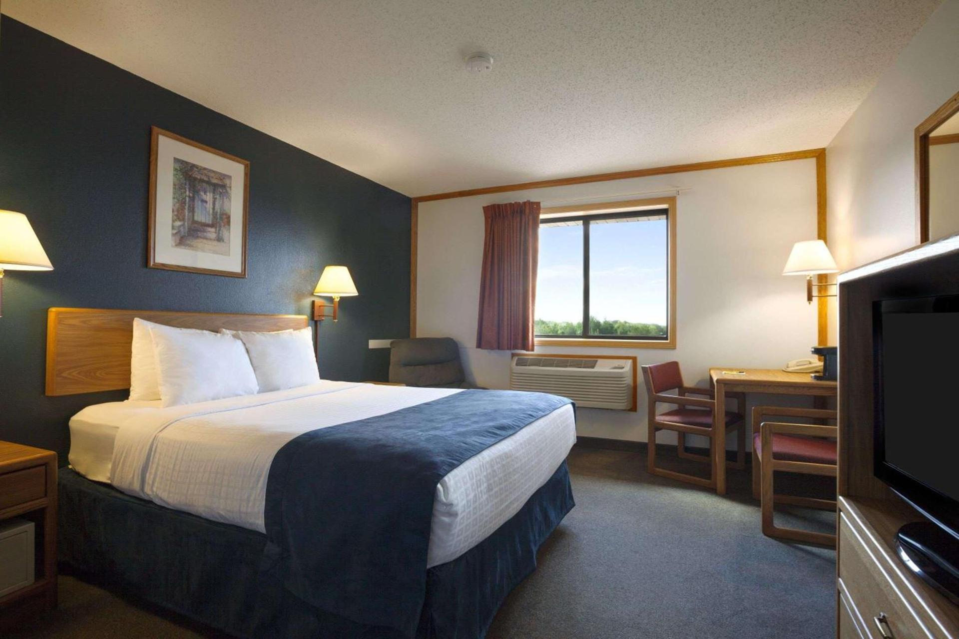 Super 8 by Wyndham Eveleth photo 14