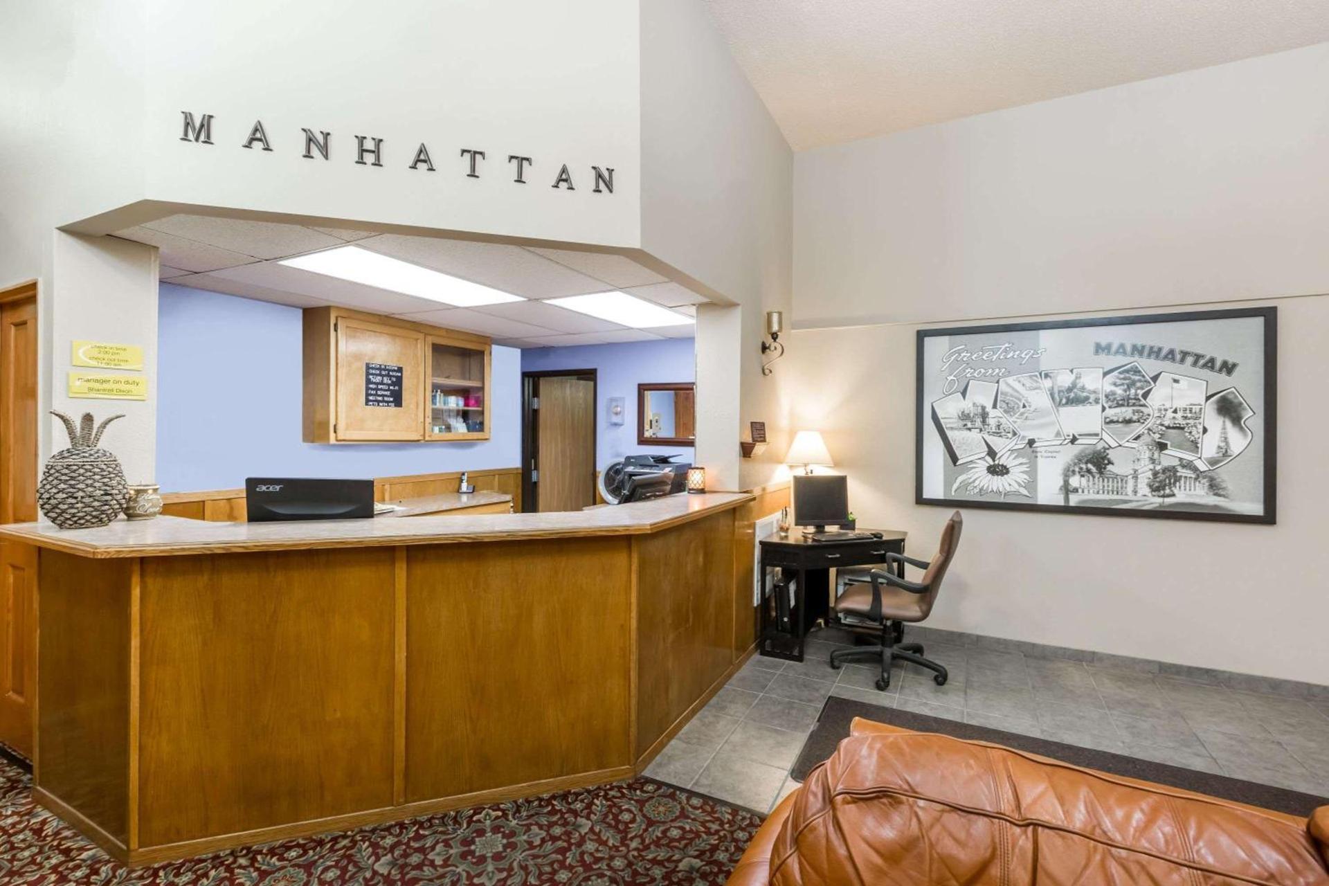 Super 8 by Wyndham Manhattan KS photo 3