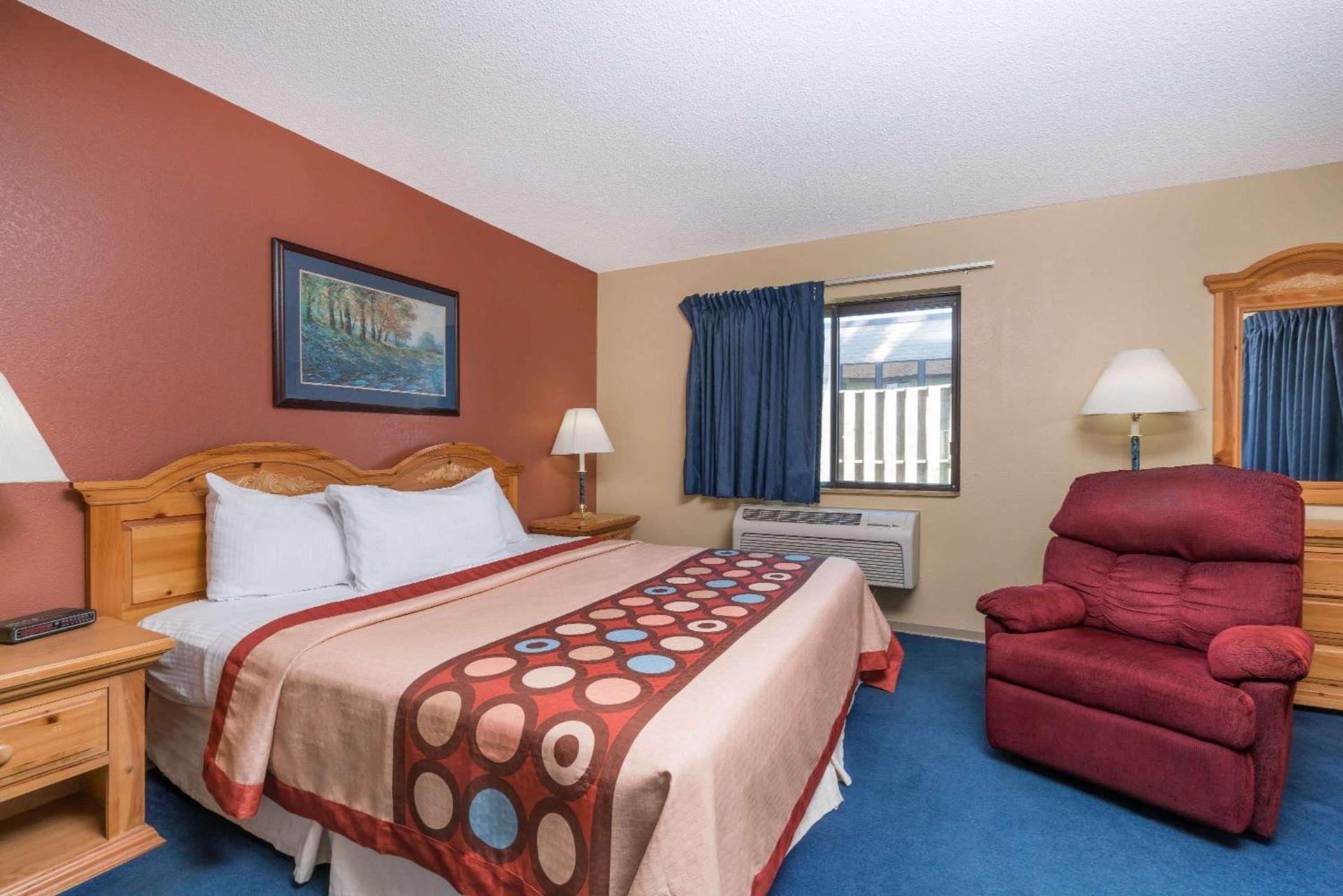 Super 8 by Wyndham Baxter/Brainerd Area photo 24