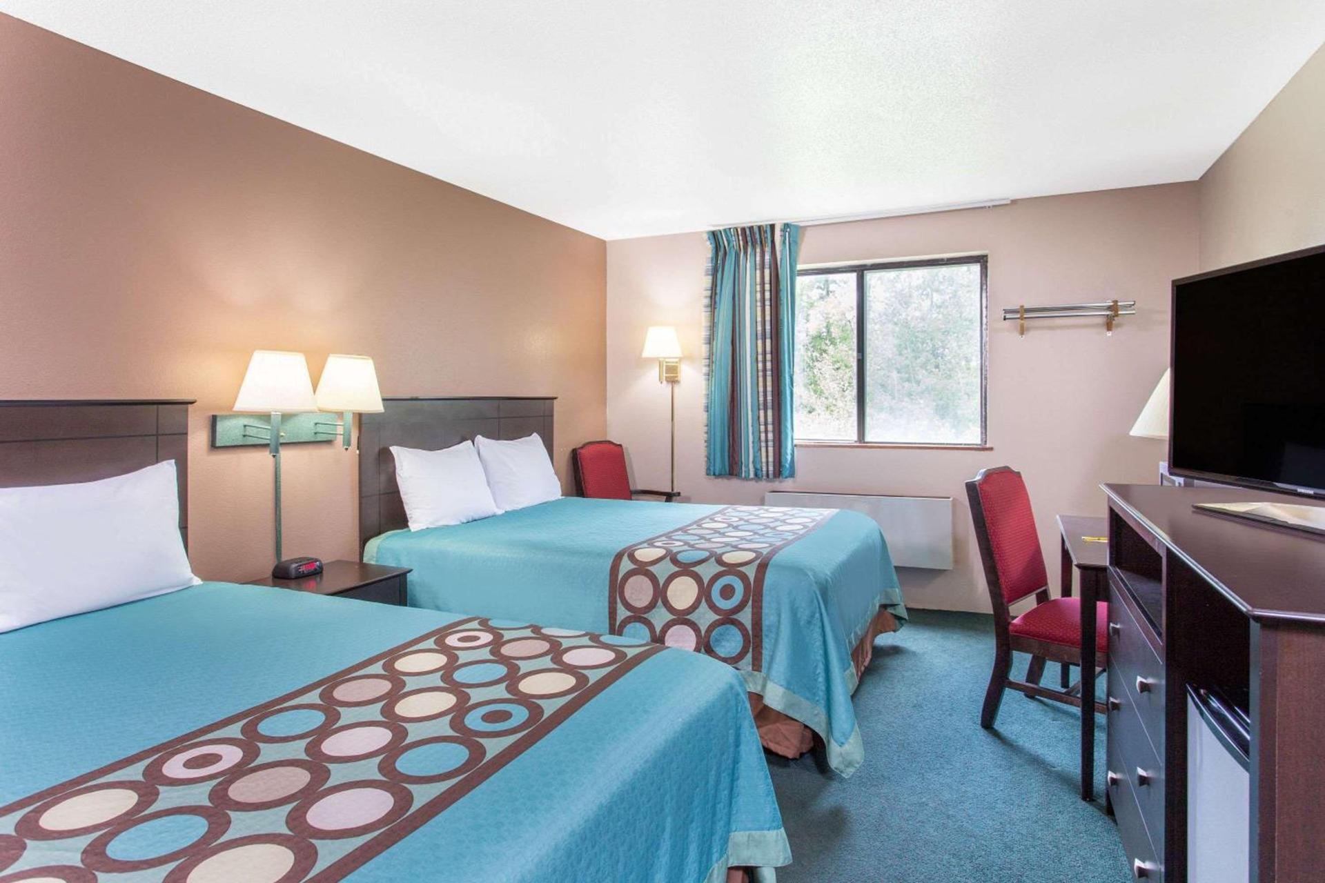 Super 8 by Wyndham Austin MN photo 5