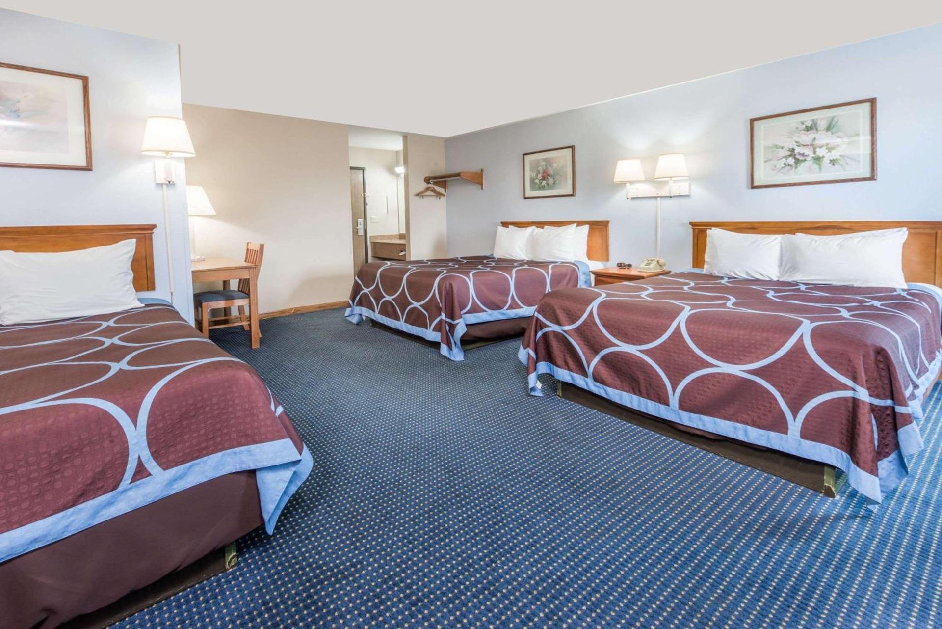 Super 8 by Wyndham O'Fallon MO/St. Louis Area photo 4