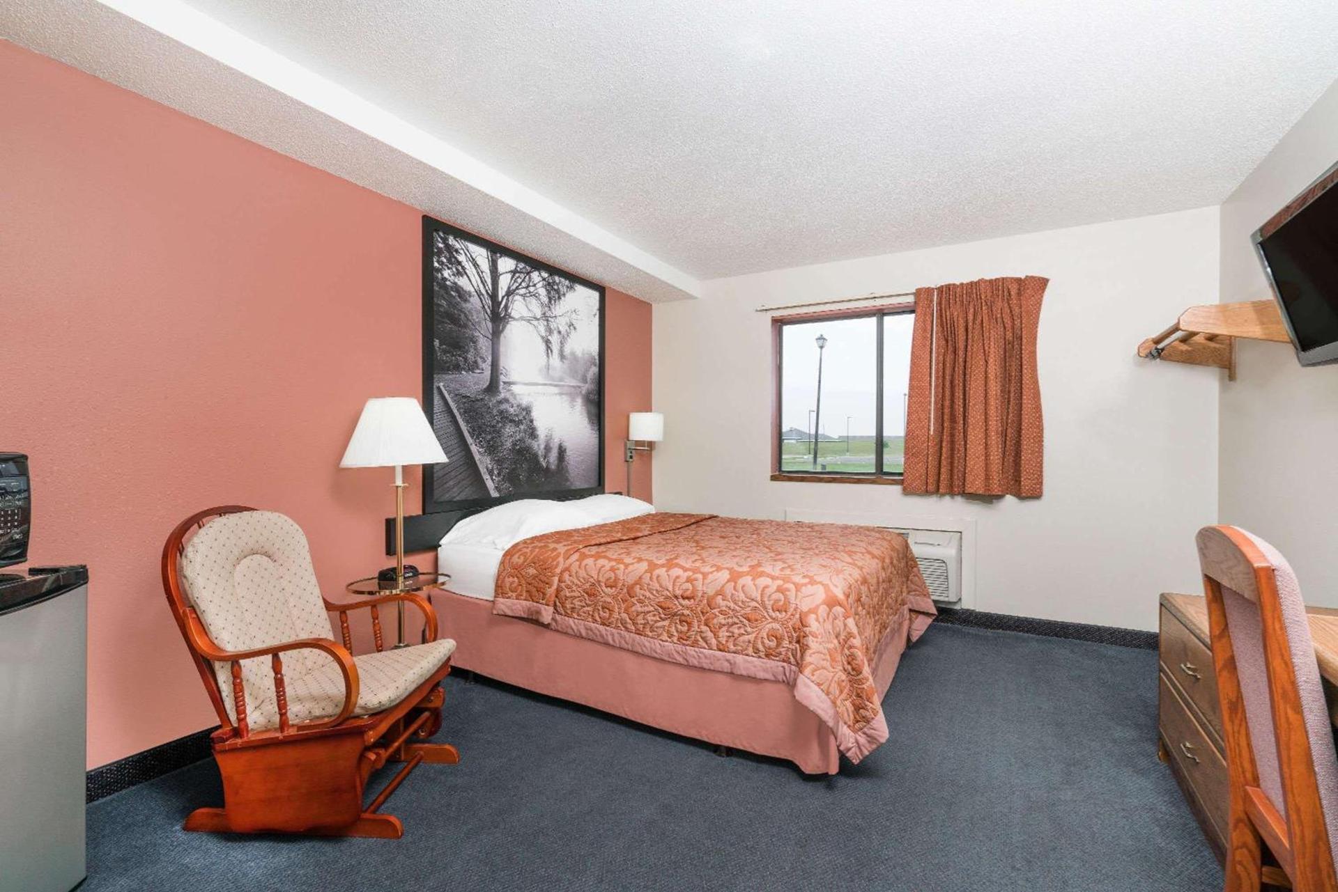 Super 8 by Wyndham Perham photo 9