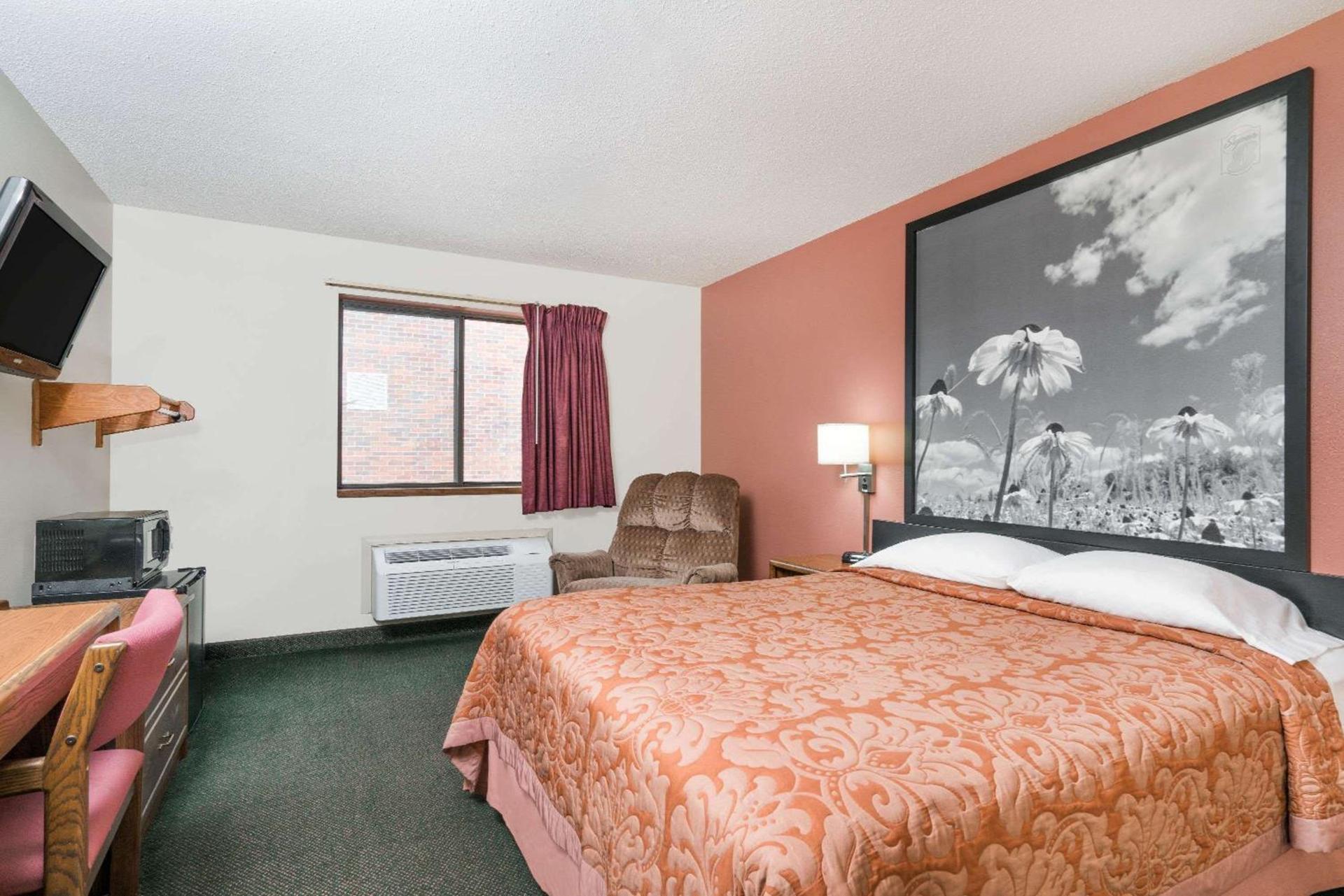 Super 8 by Wyndham Perham photo 5