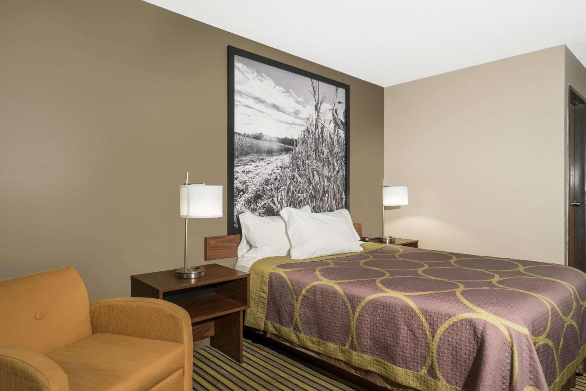 Super 8 by Wyndham St. Cloud photo 6