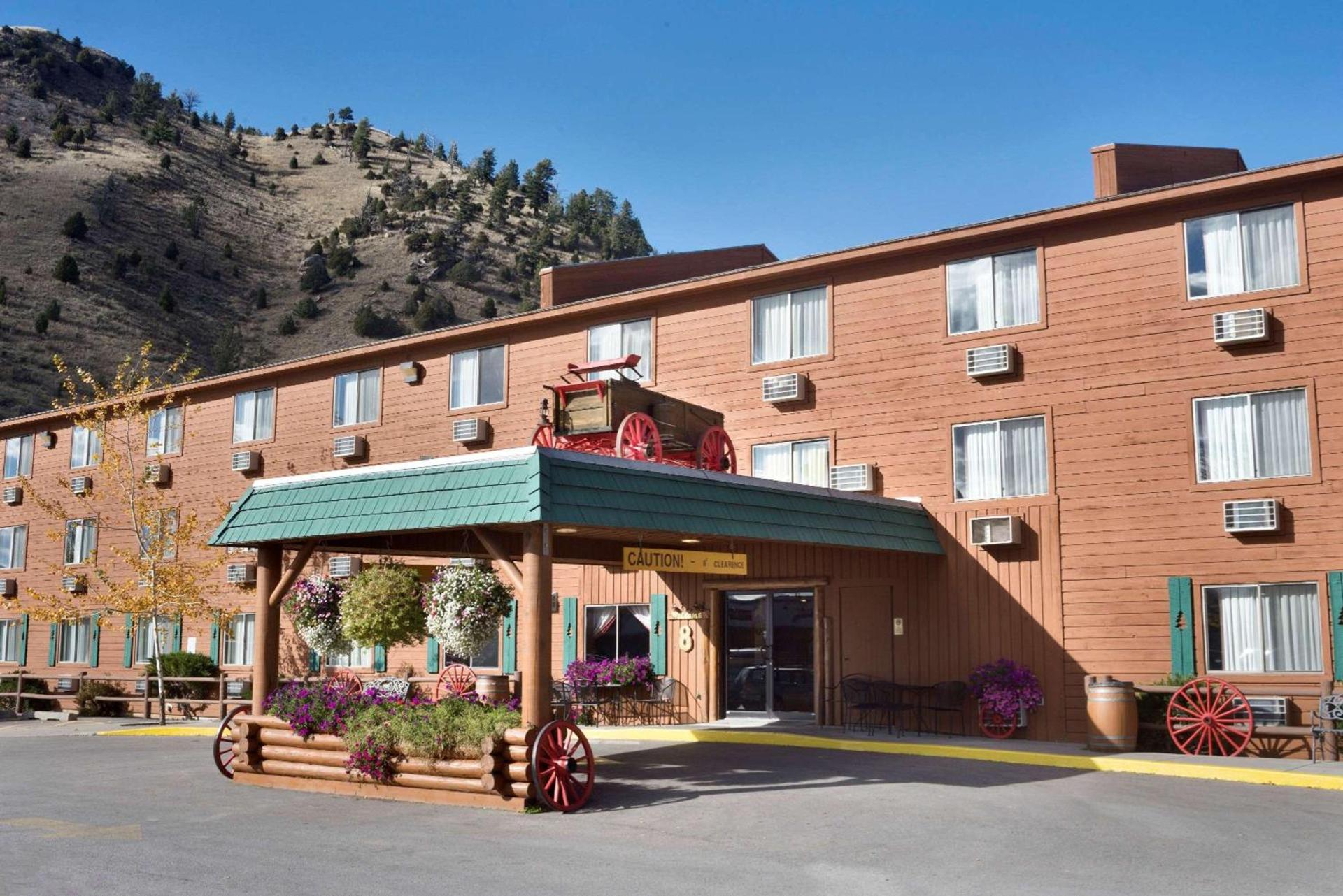 Super 8 by Wyndham Jackson Hole — hotel in Jackson