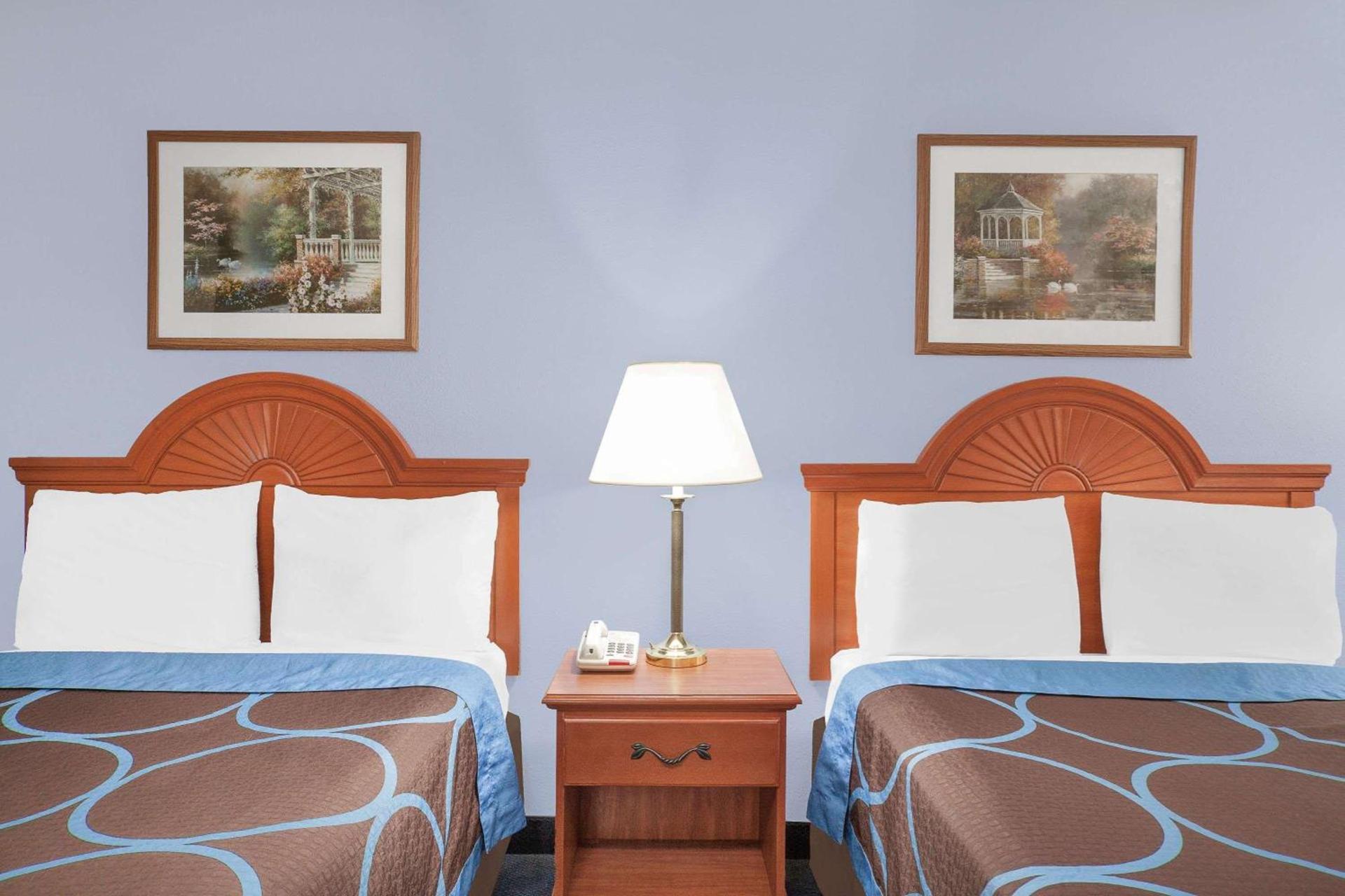 Super 8 by Wyndham Middletown photo 9
