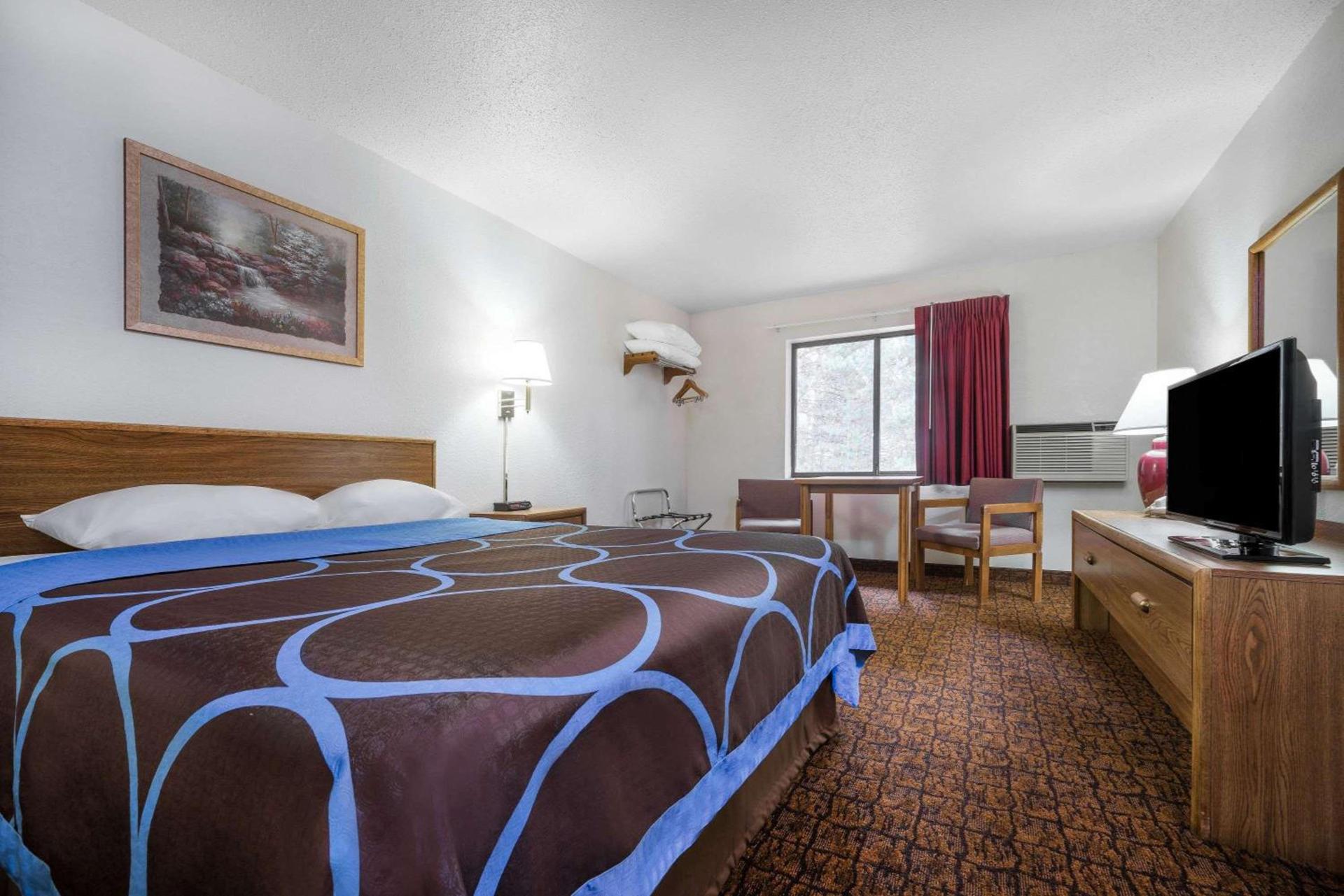 Super 8 by Wyndham Park Rapids photo 8
