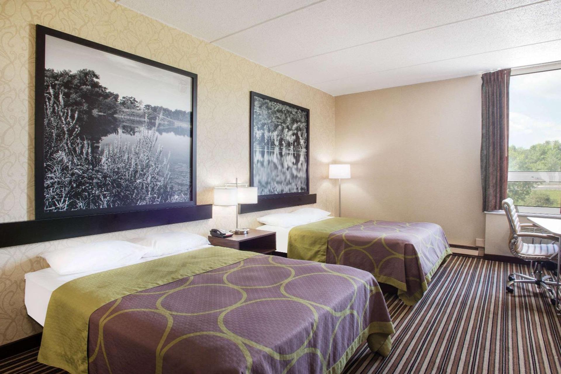 Super 8 by Wyndham Plattsburgh photo 6