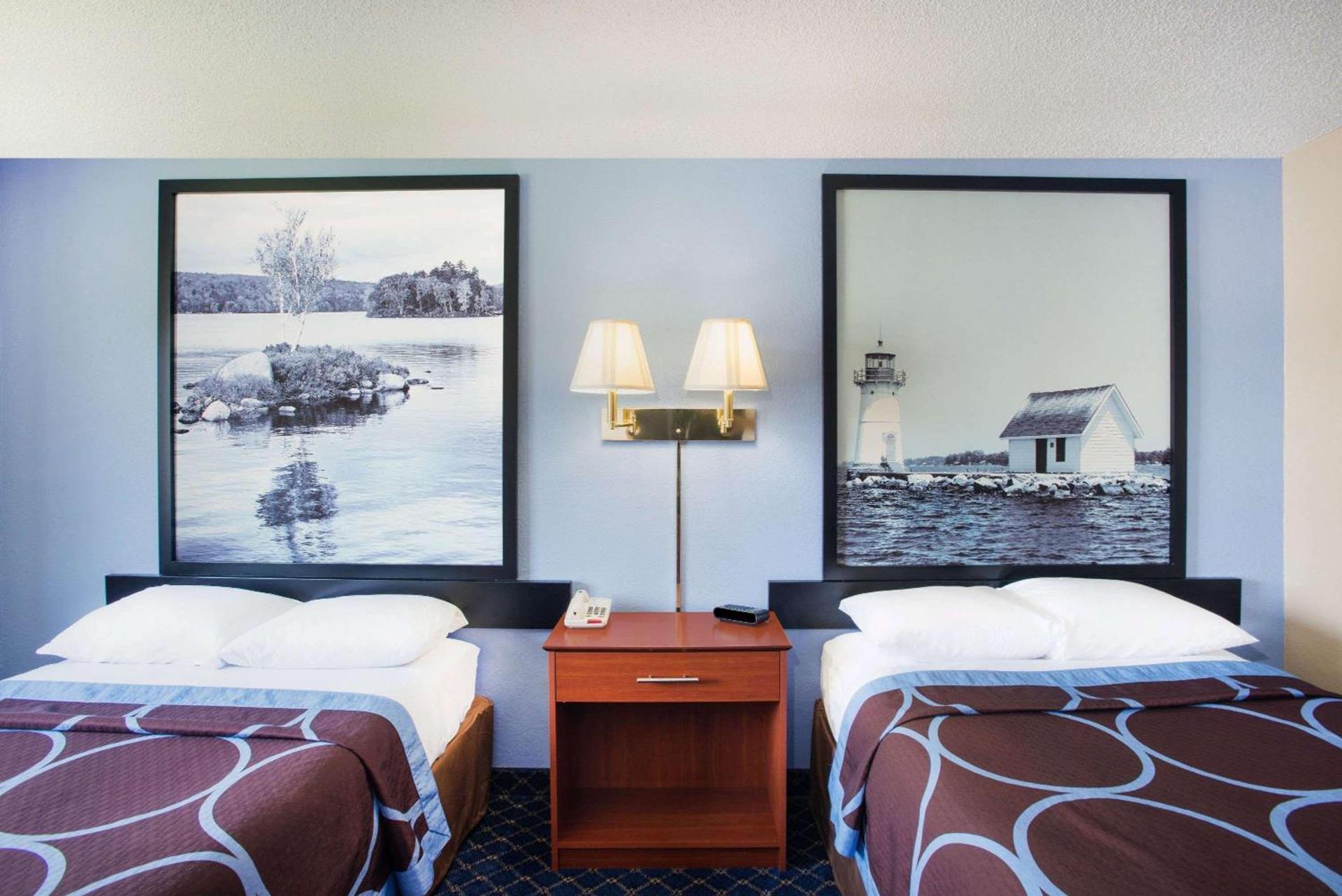 Super 8 by Wyndham Massena NY photo 10