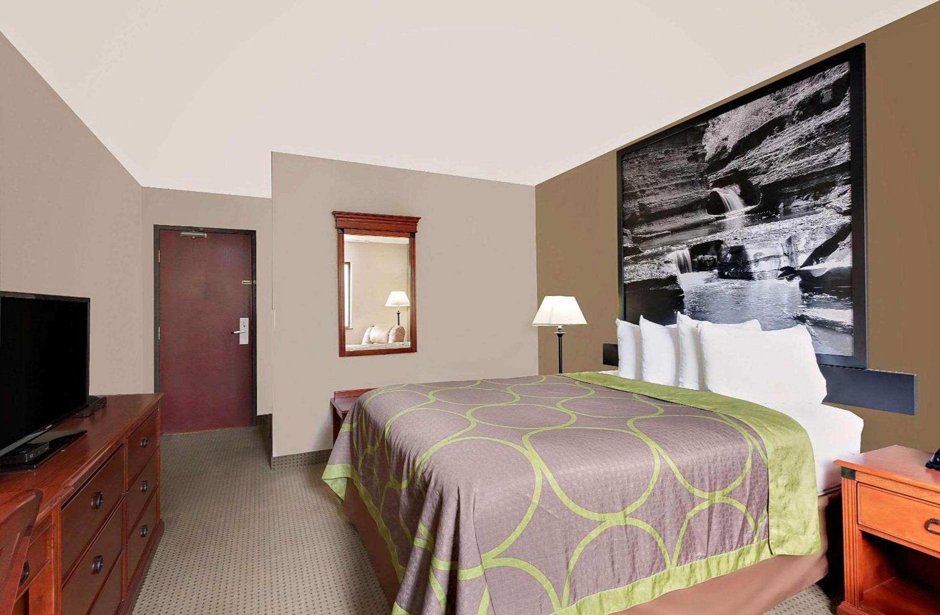 Super 8 by Wyndham Ithaca photo 19