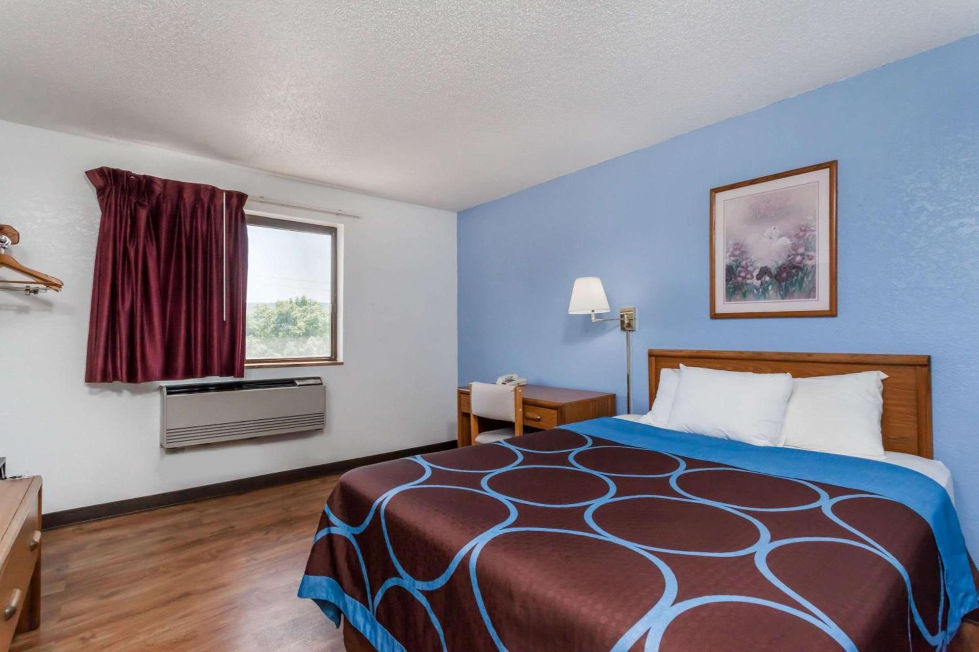 Super 8 by Wyndham Norwich photo 11