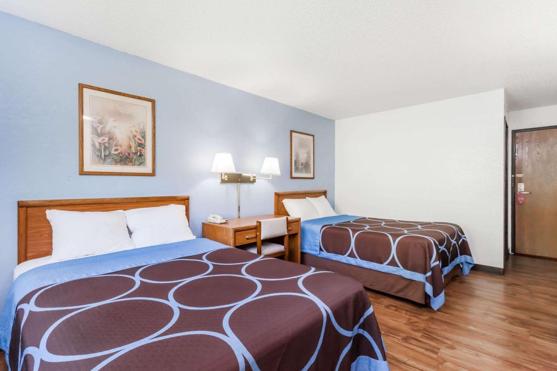 Super 8 by Wyndham Norwich photo 10