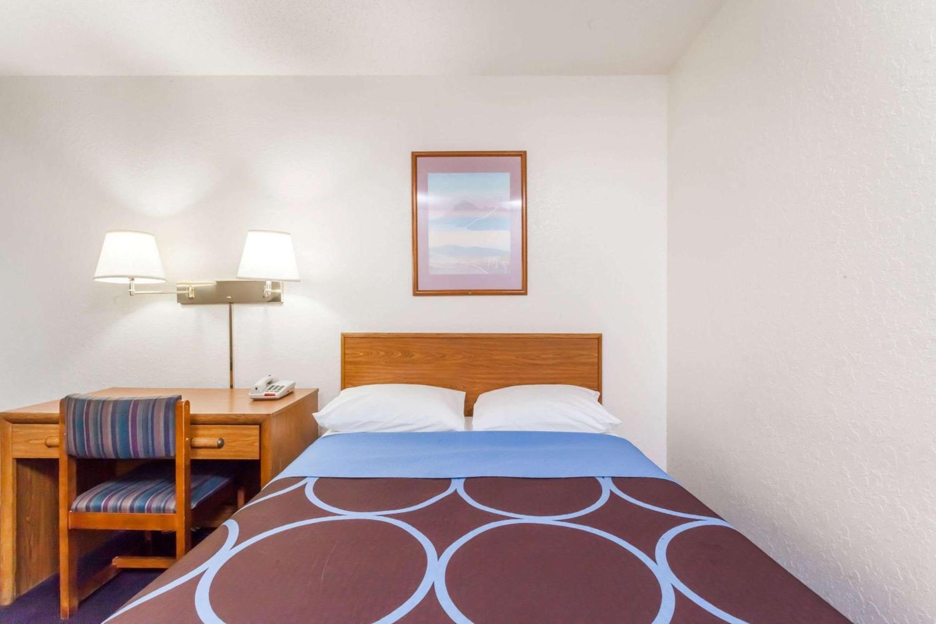 Super 8 by Wyndham Sidney NY photo 44