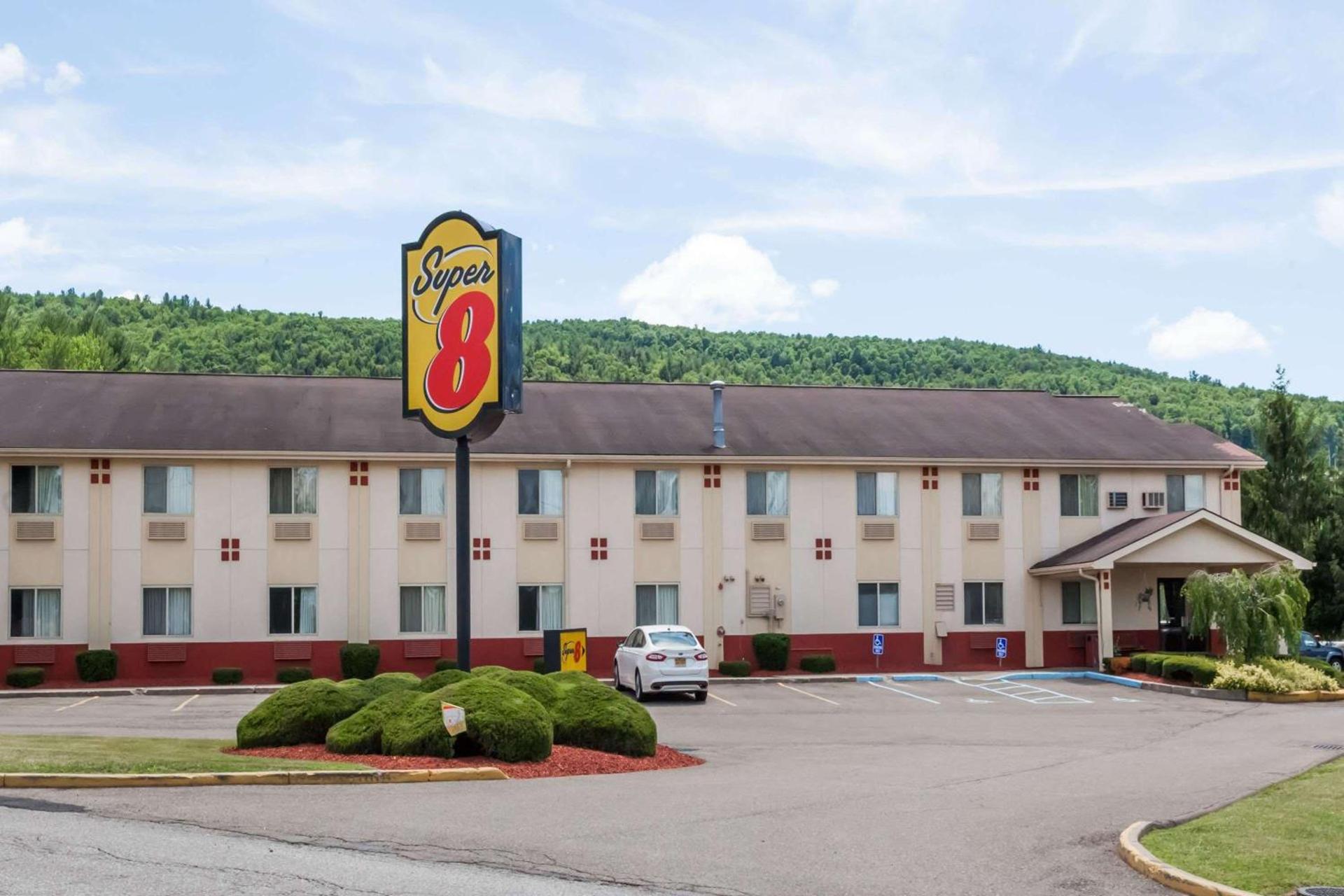 Super 8 by Wyndham Sidney NY photo 33