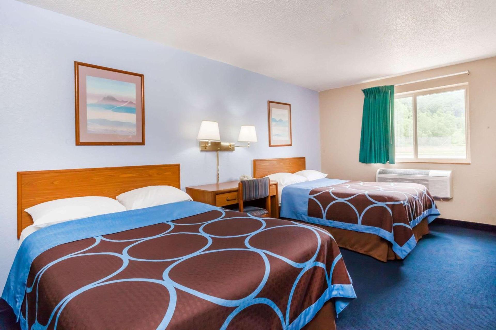 Super 8 by Wyndham Sidney NY photo 32