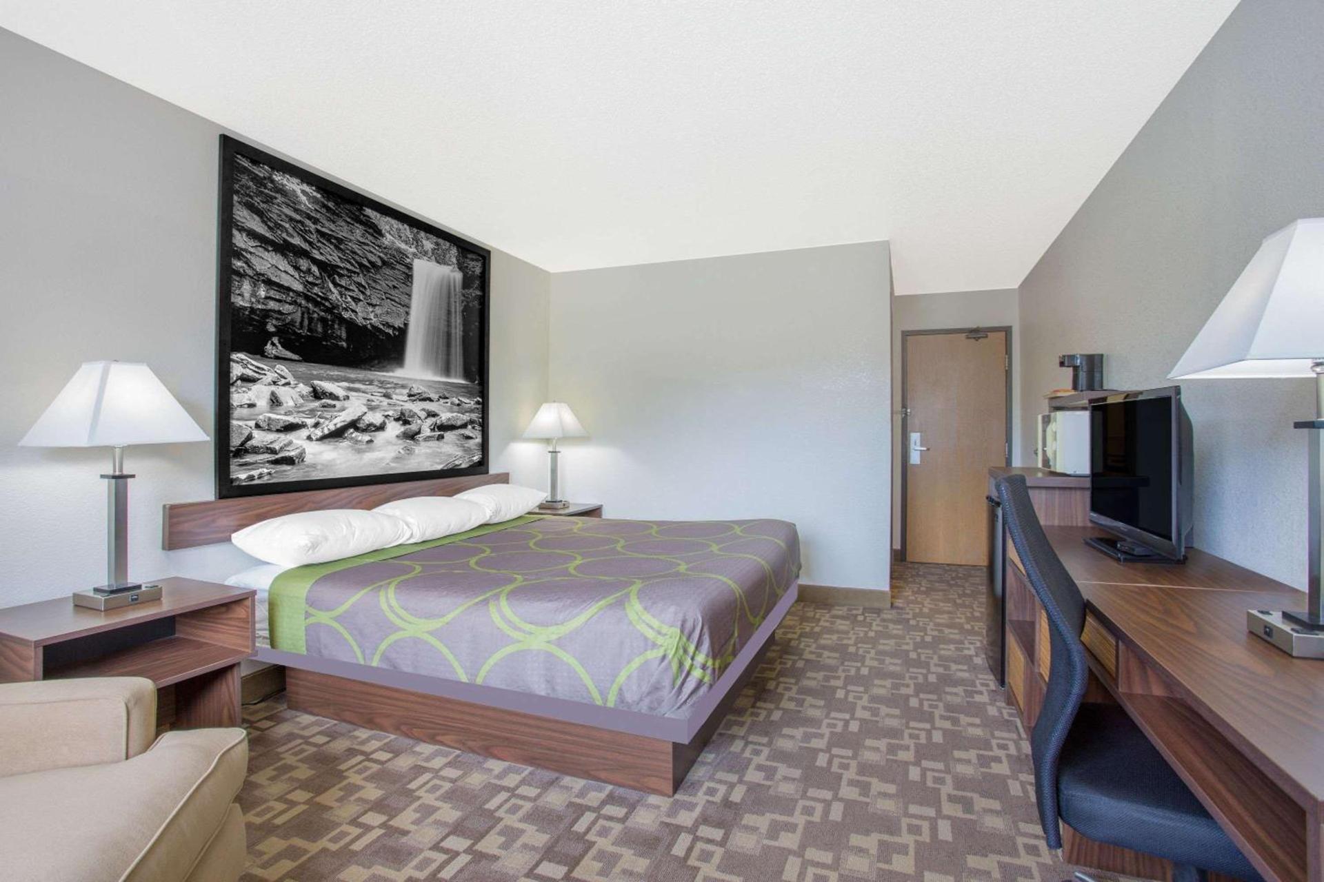 Super 8 by Wyndham Appomattox VA photo 3