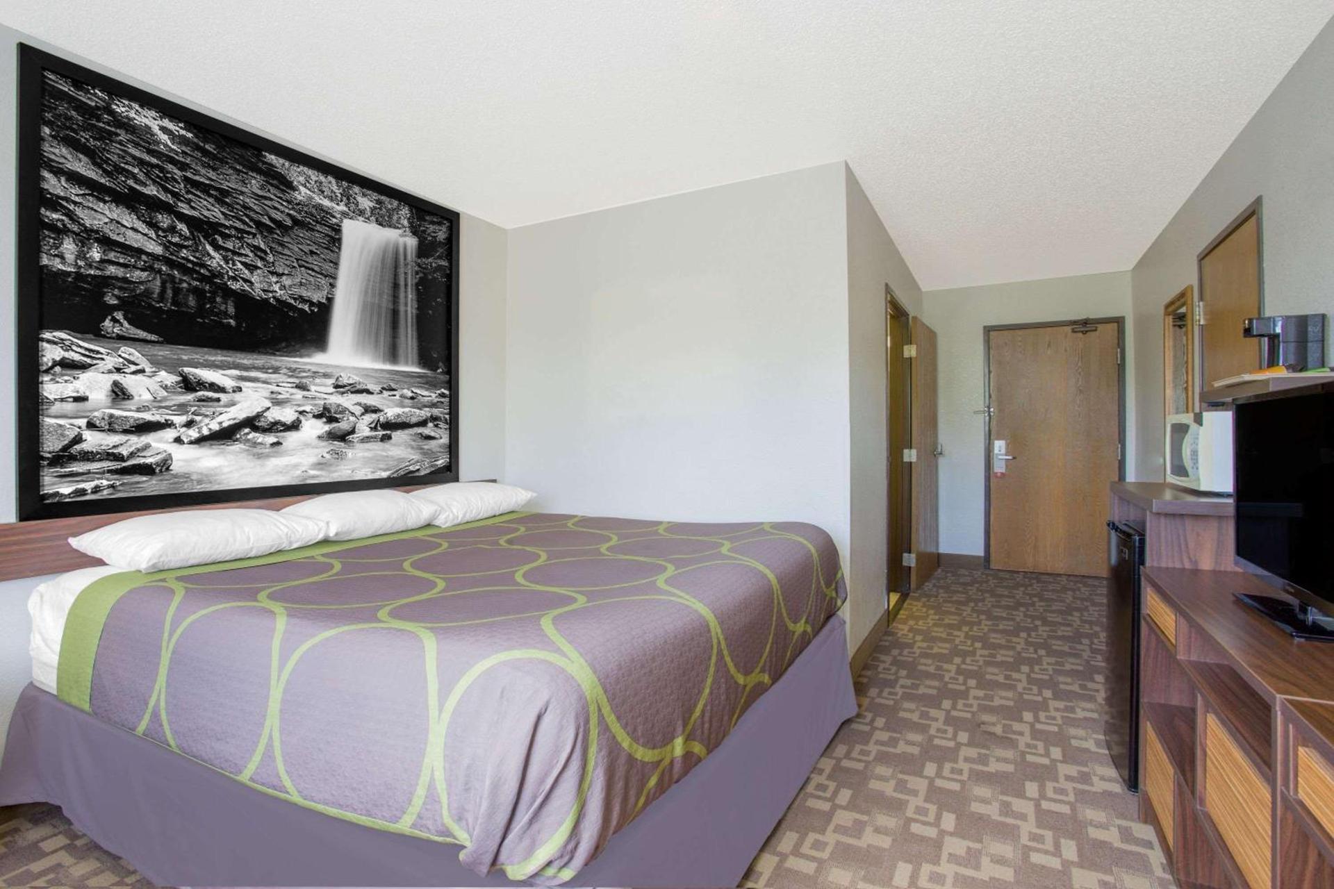Super 8 by Wyndham Appomattox VA photo 10
