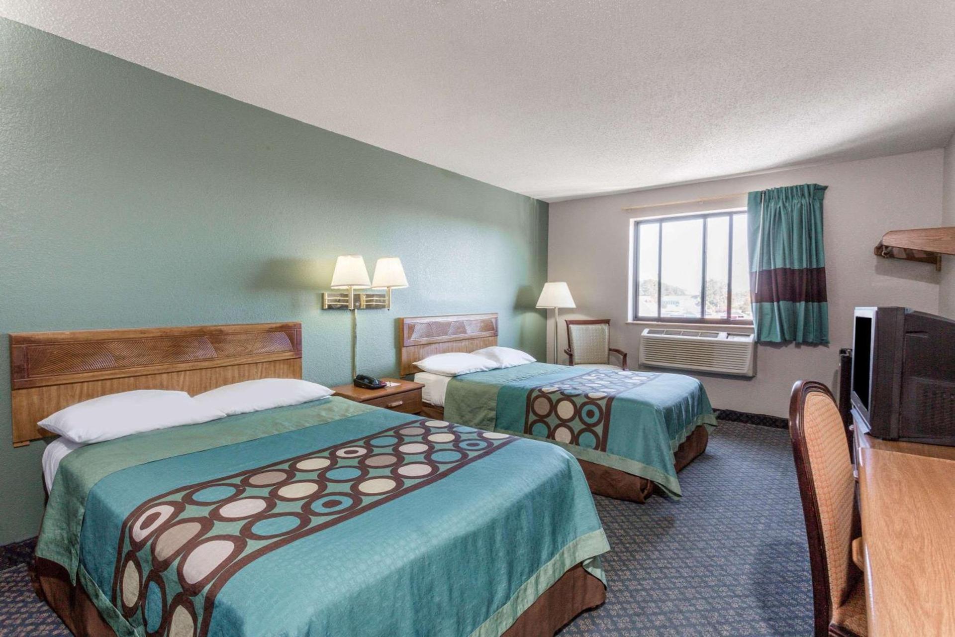 Super 8 by Wyndham Richmond Midlothian Turnpike photo 8