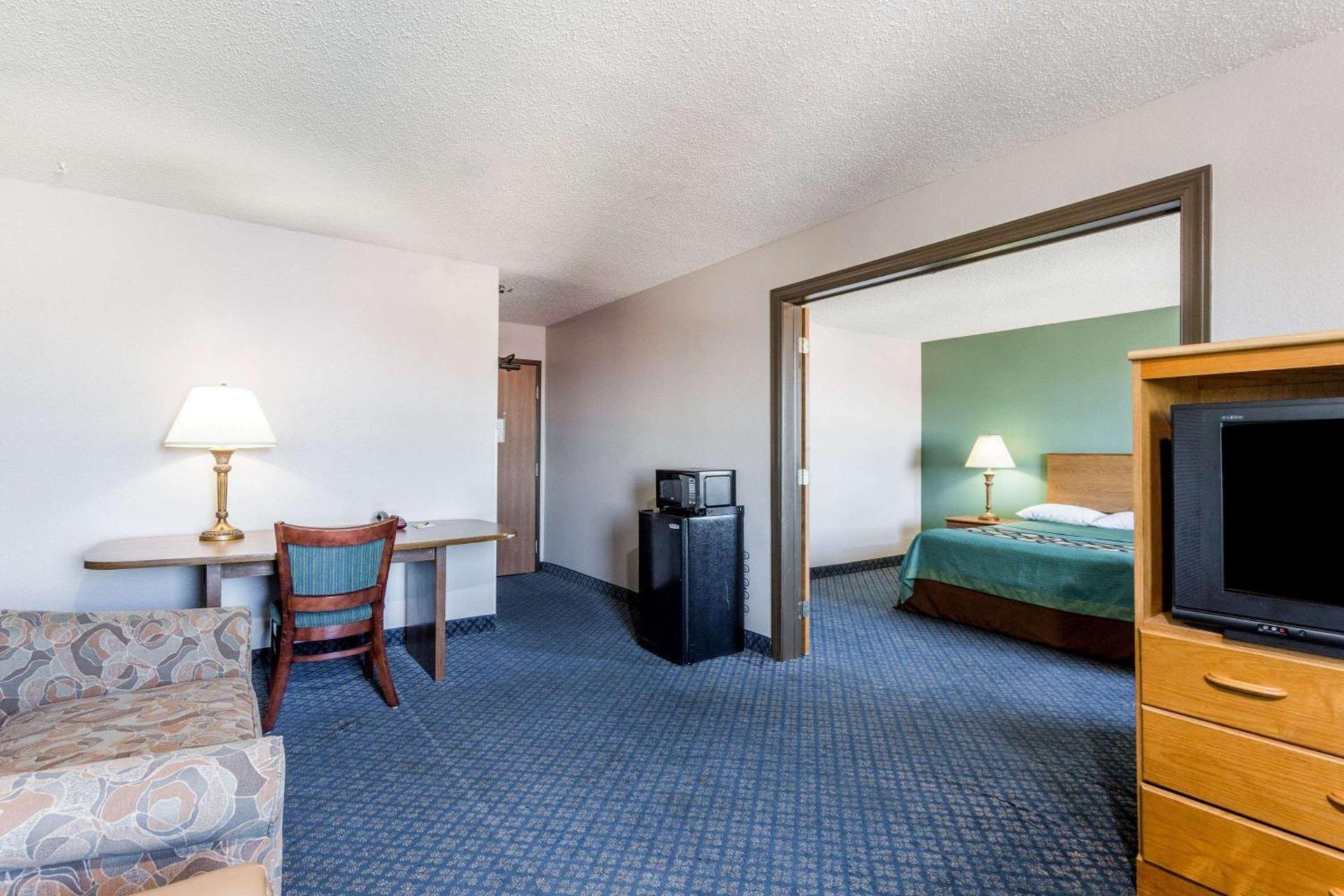 Super 8 by Wyndham Richmond Midlothian Turnpike photo 15