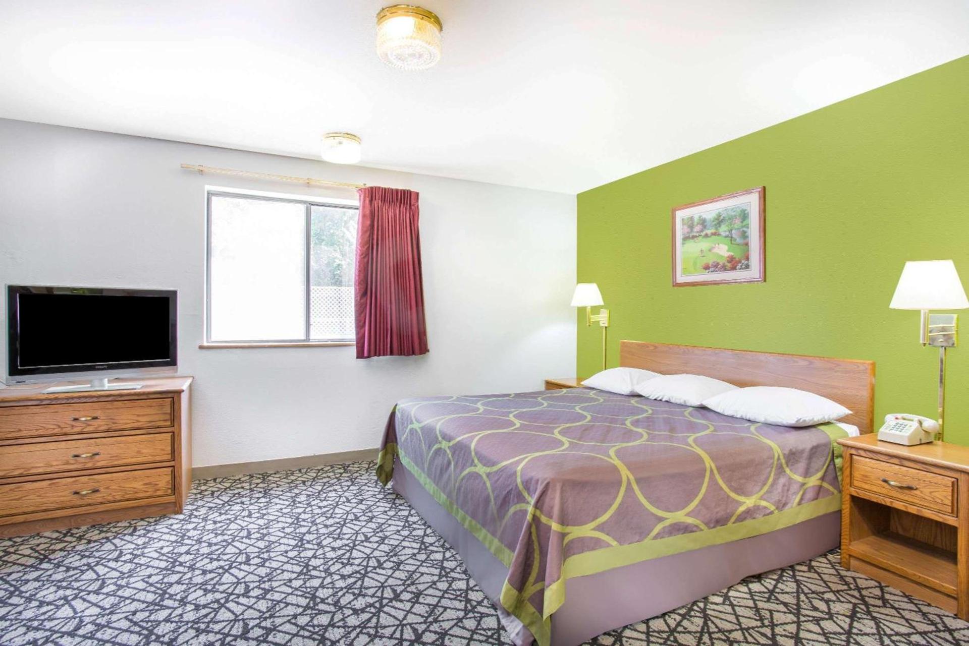 Super 8 by Wyndham Richmond/Broad Street photo 10