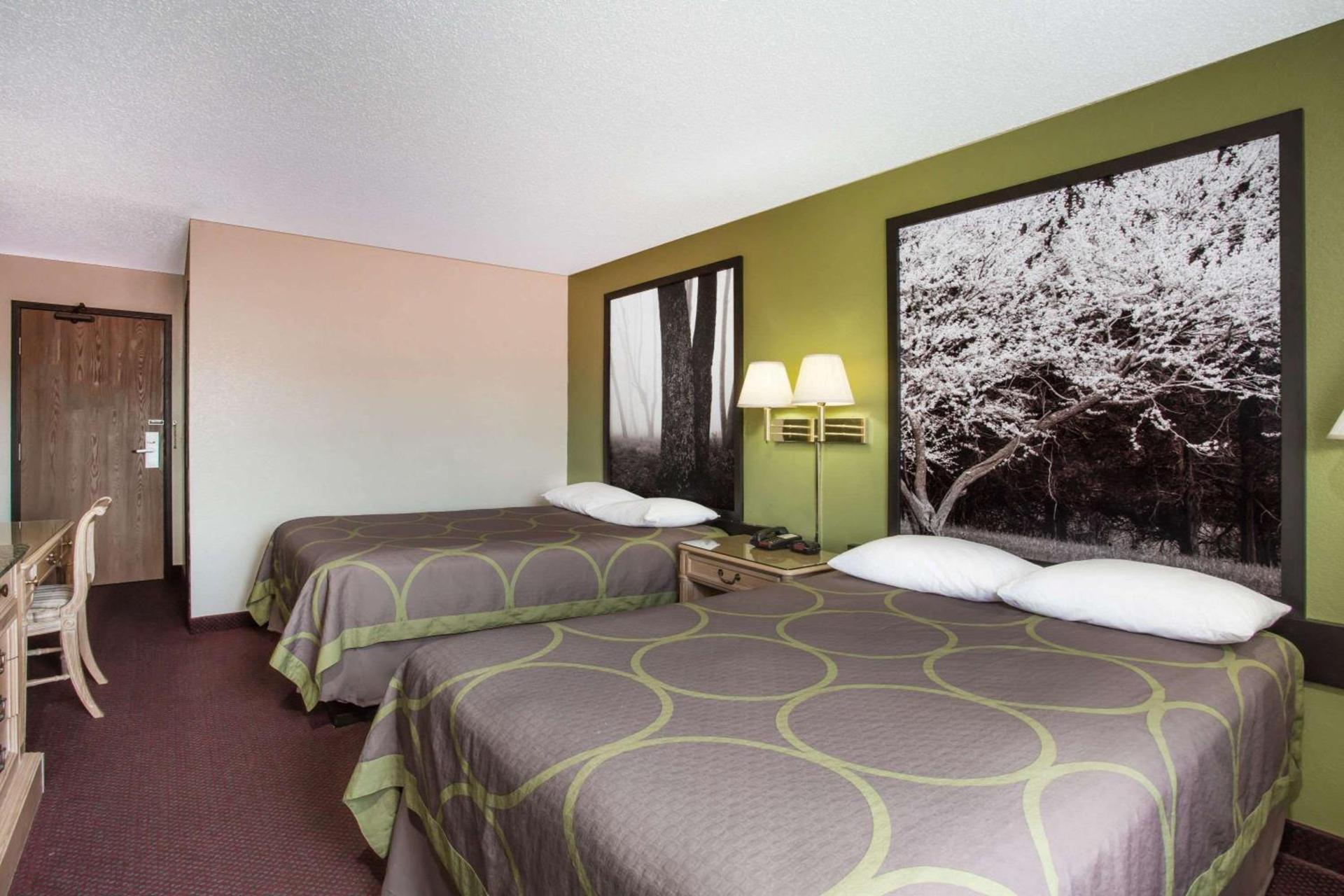 Super 8 by Wyndham Salem VA photo 6