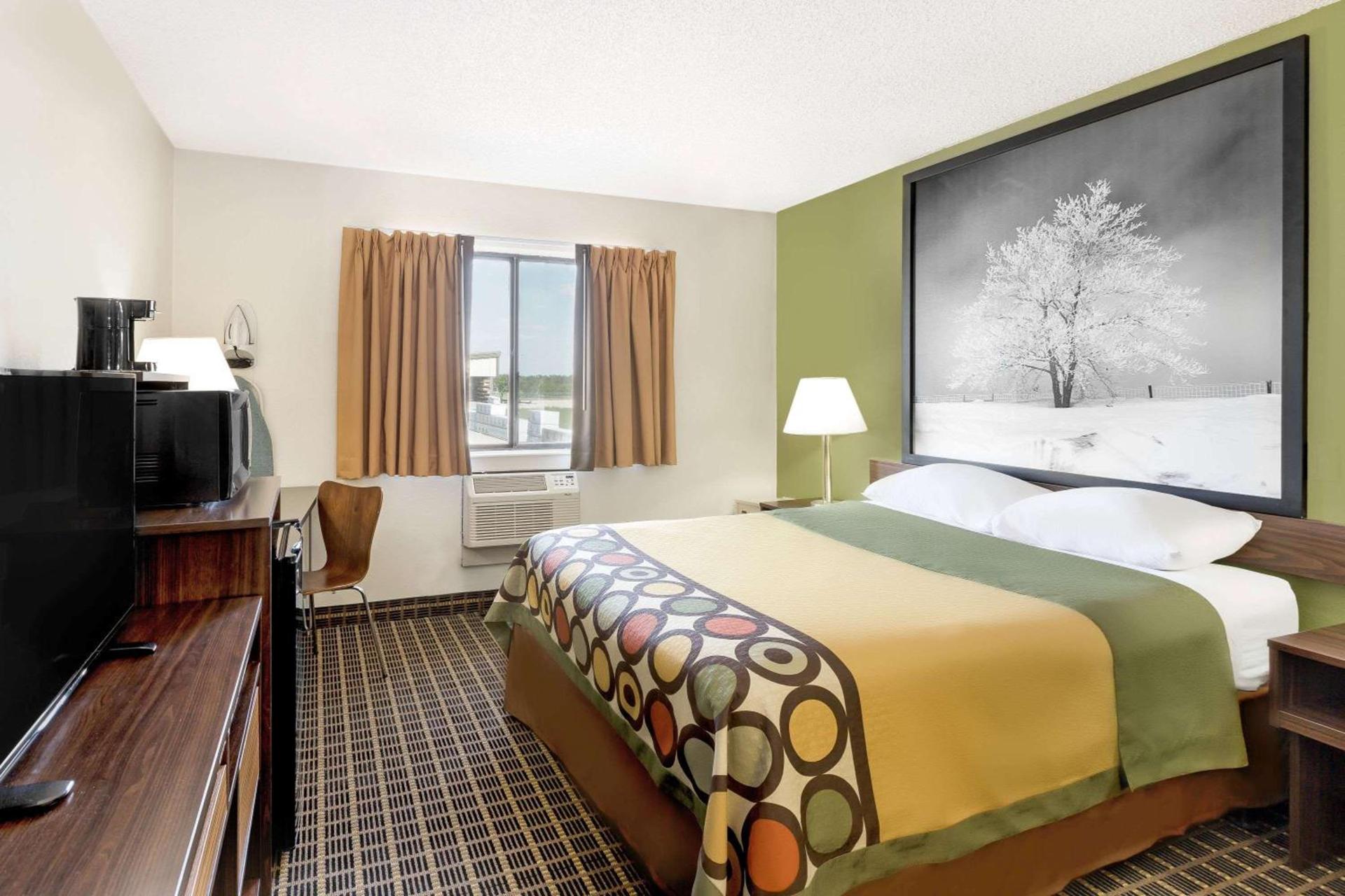 Super 8 by Wyndham Norfolk photo 30