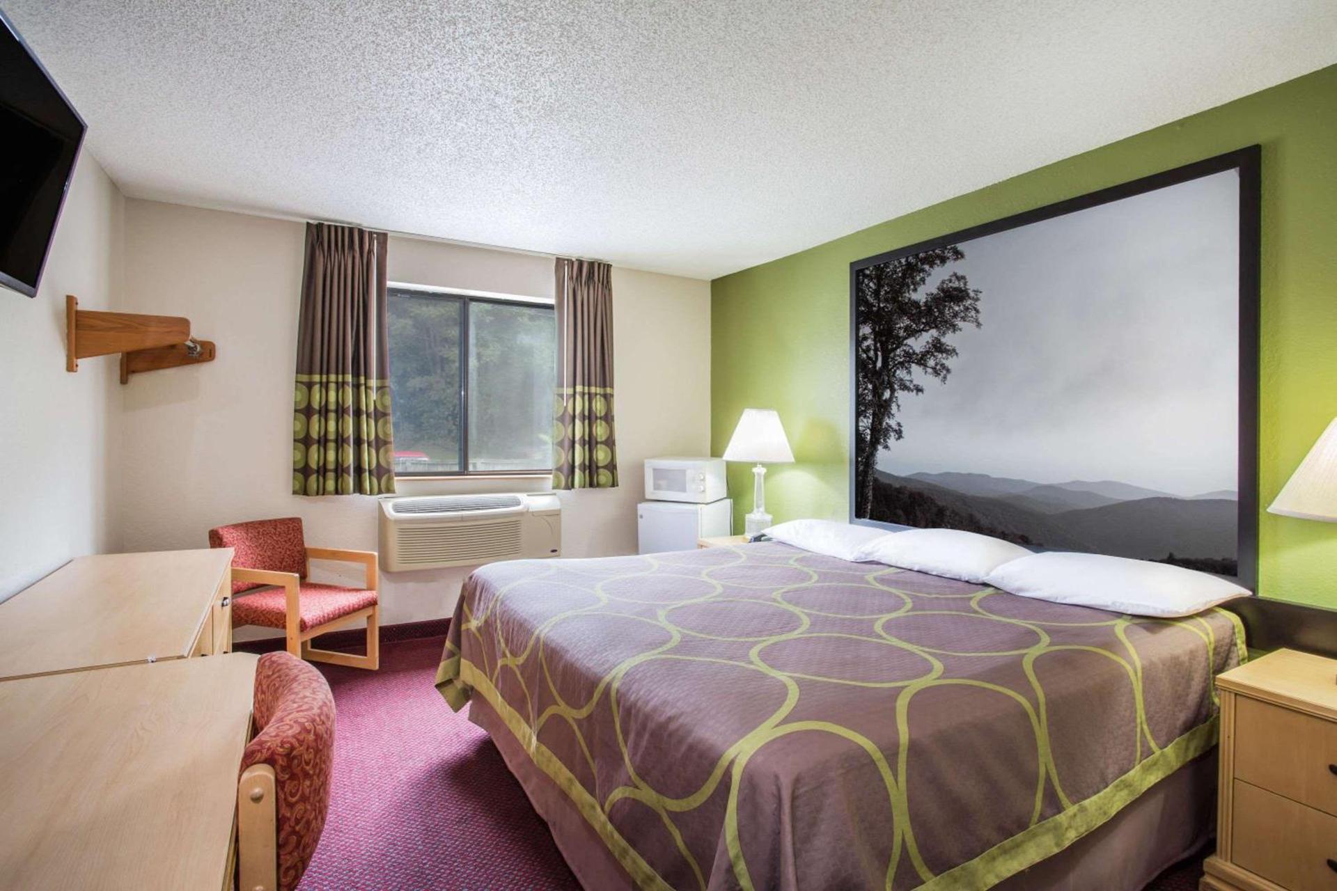 Super 8 by Wyndham Salem VA photo 13