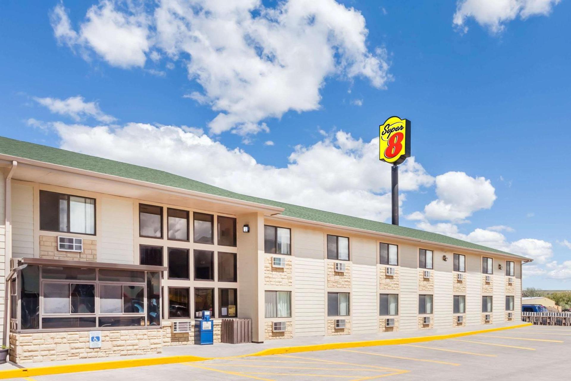 Super 8 by Wyndham Livingston Yellowstone — hotel in Livingston