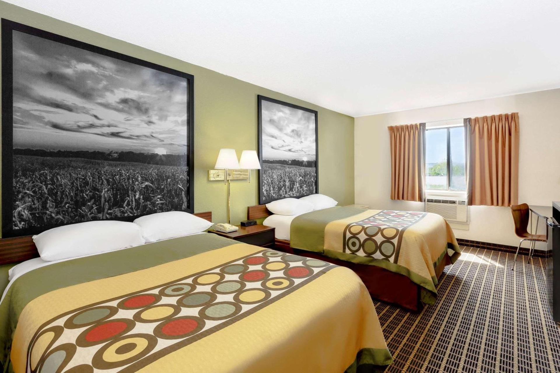 Super 8 by Wyndham Norfolk photo 11