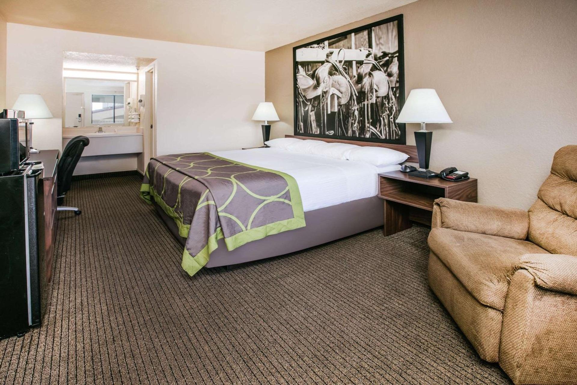 Super 8 by Wyndham Oklahoma Airport Fairgrounds West photo 26