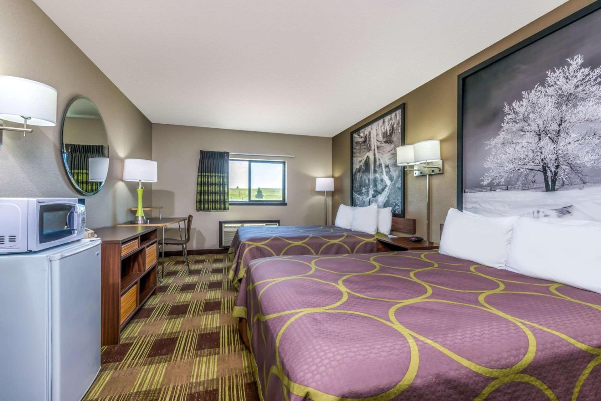 Super 8 by Wyndham Kimball photo 9