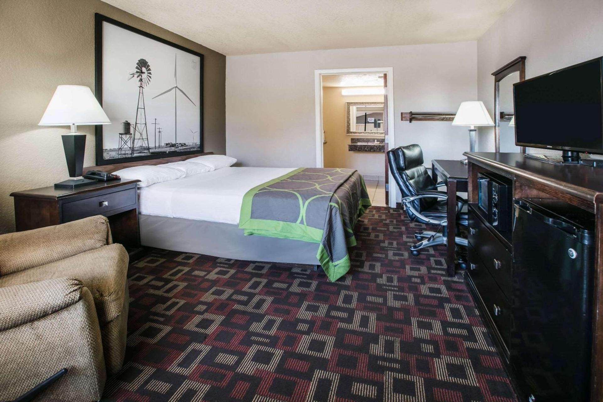 Super 8 by Wyndham Oklahoma Airport Fairgrounds West photo 27