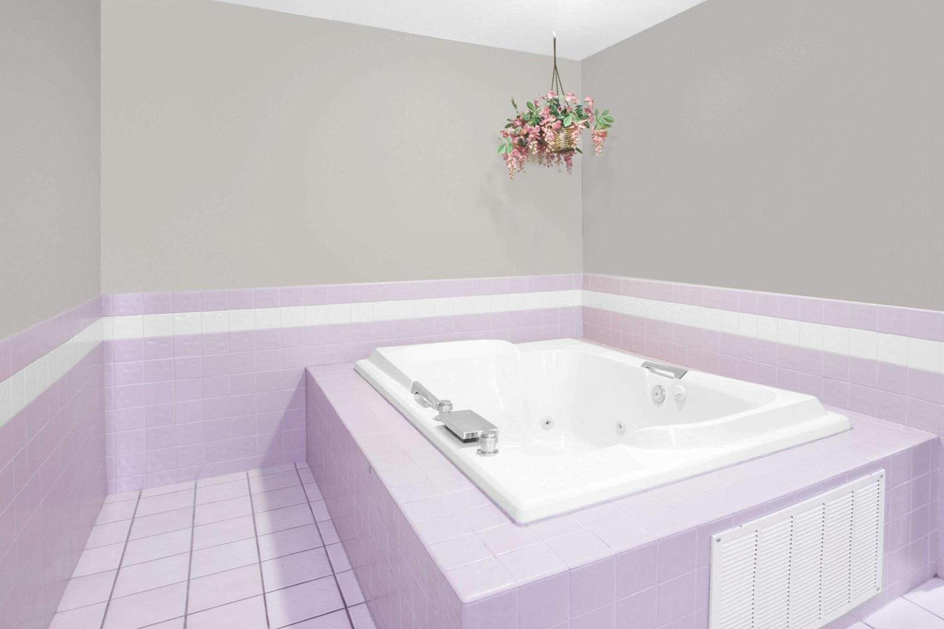 Quality Inn & Suites Howe - Sturgis photo 11