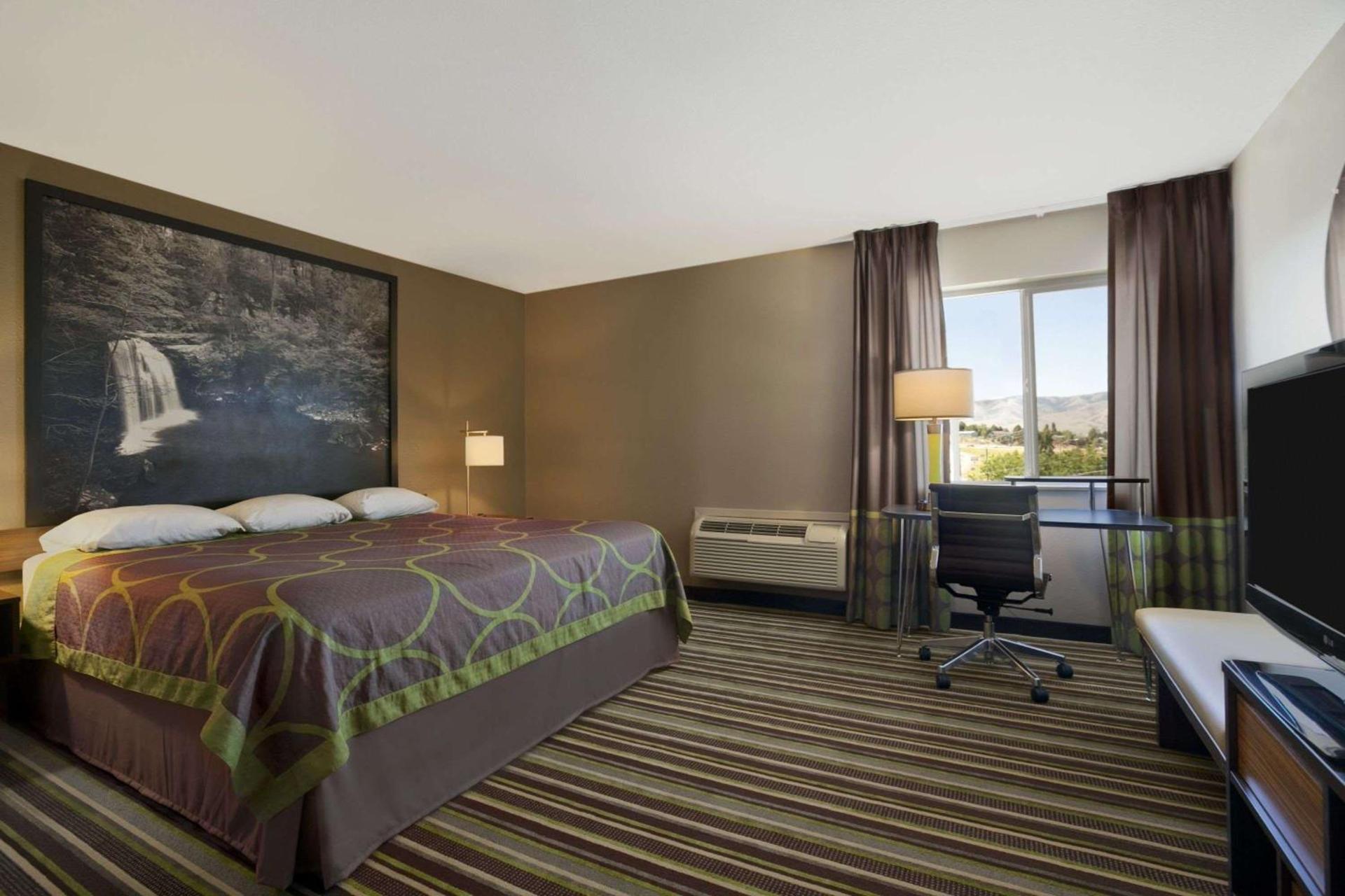Super 8 by Wyndham Pocatello photo 4
