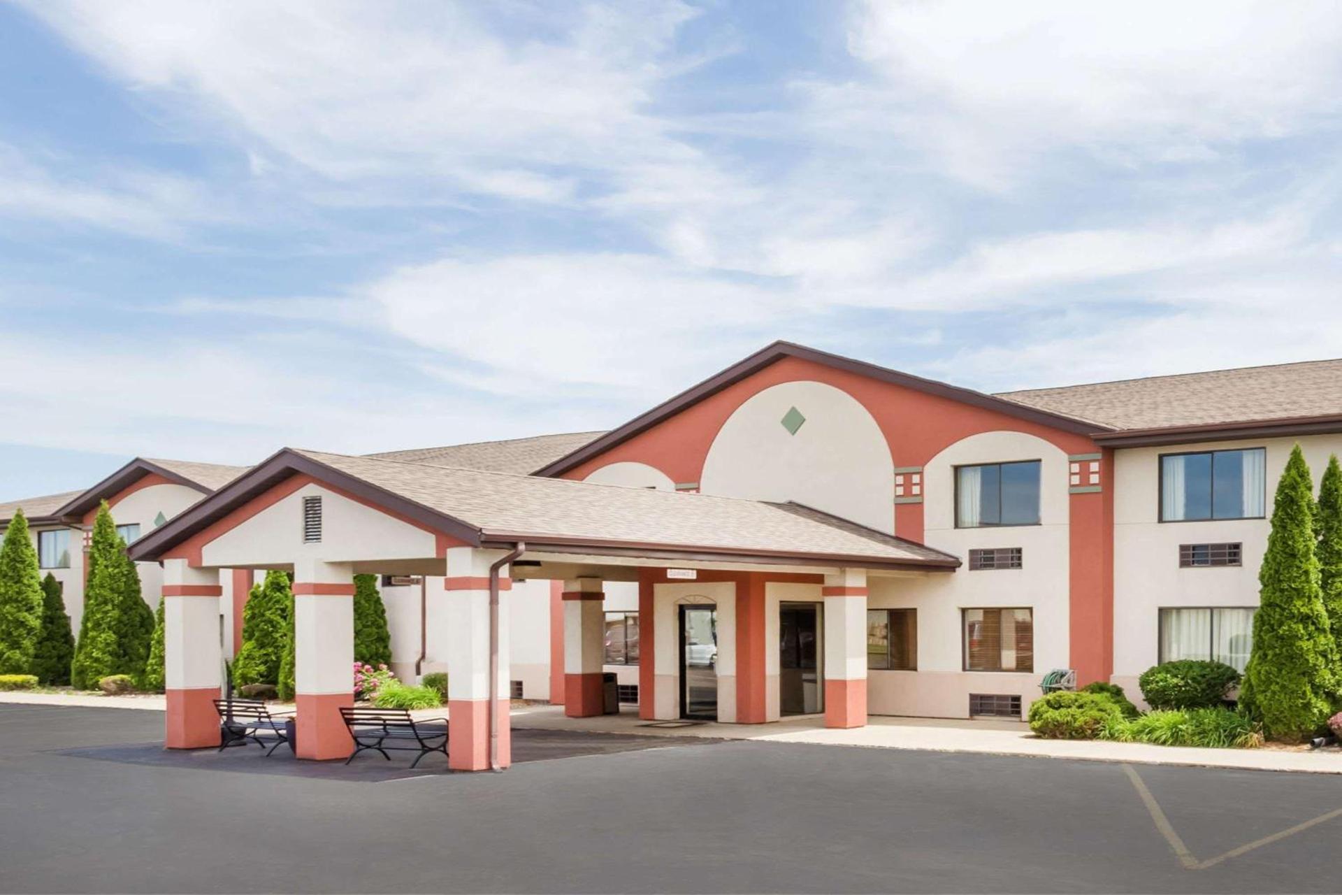 Super 8 by Wyndham Plymouth — hotel in Plymouth