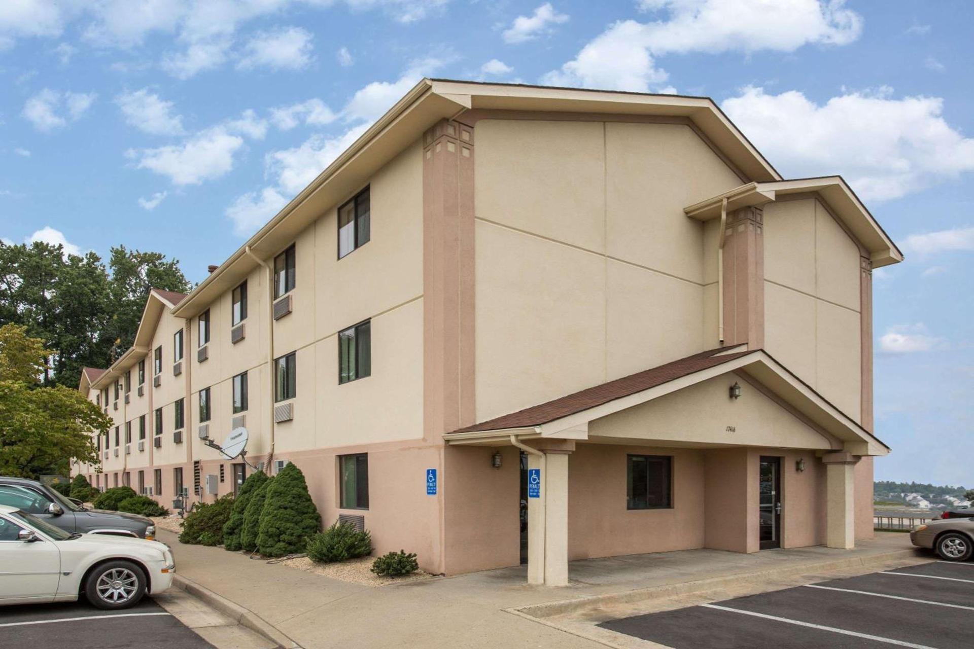 Super 8 by Wyndham Dumfries/Quantico — hotel in Dumfries