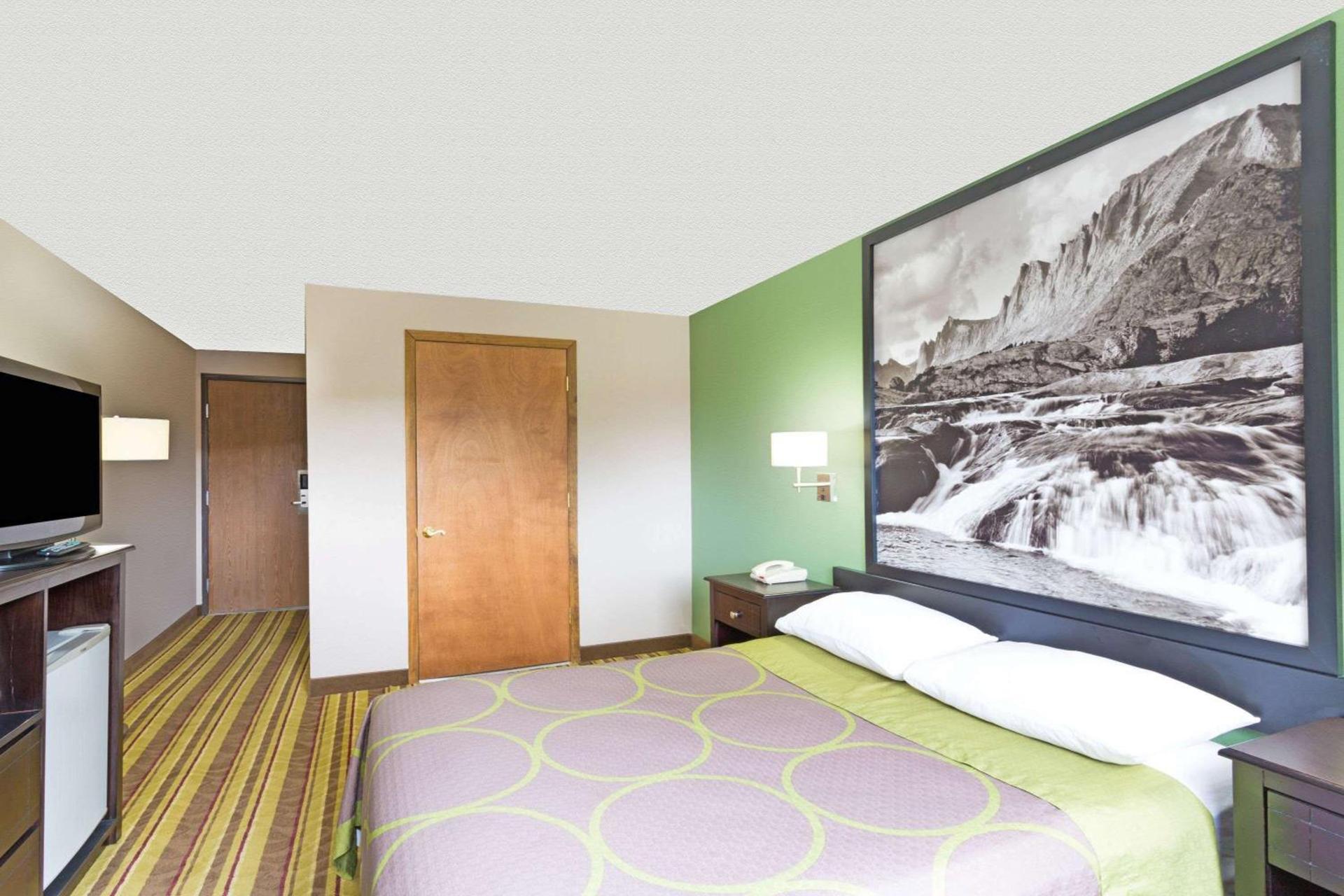 Super 8 by Wyndham Green River photo 13