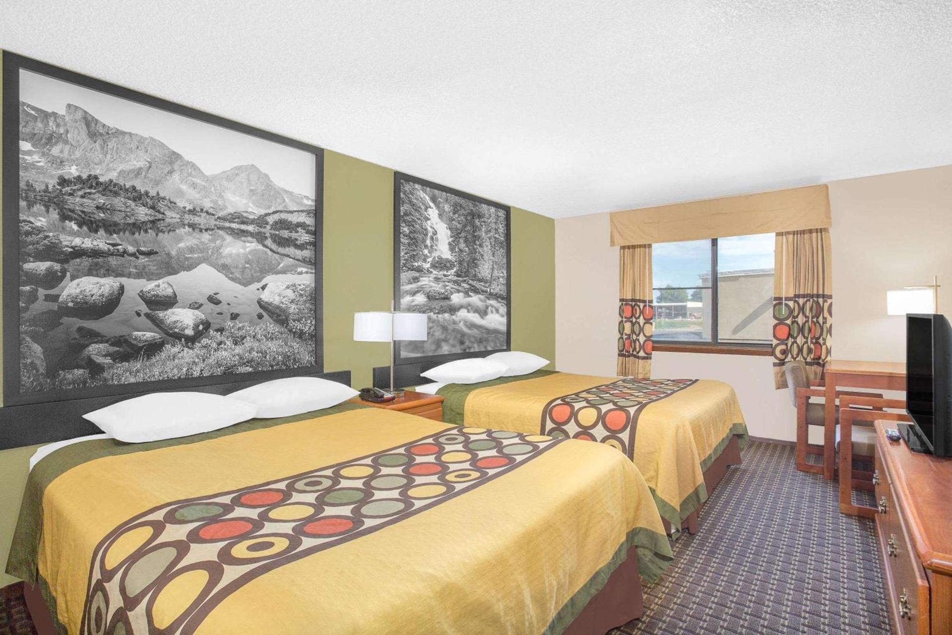 Super 8 by Wyndham Riverton photo 6