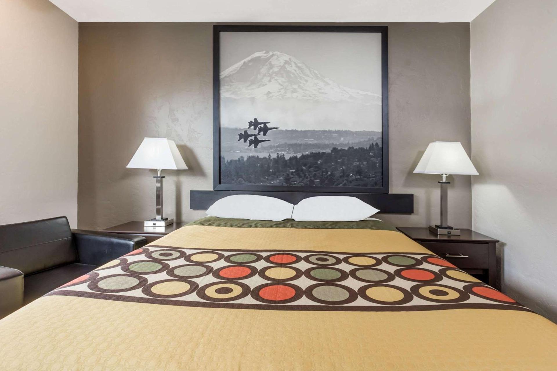 Super 8 by Wyndham Bremerton photo 14