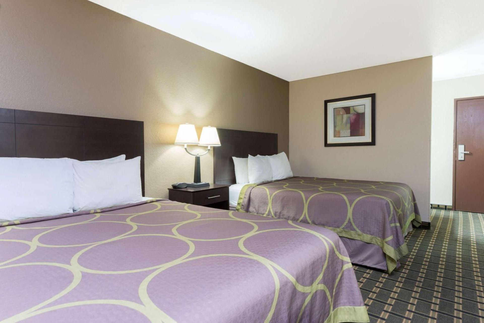 Super 8 by Wyndham Springfield East photo 5
