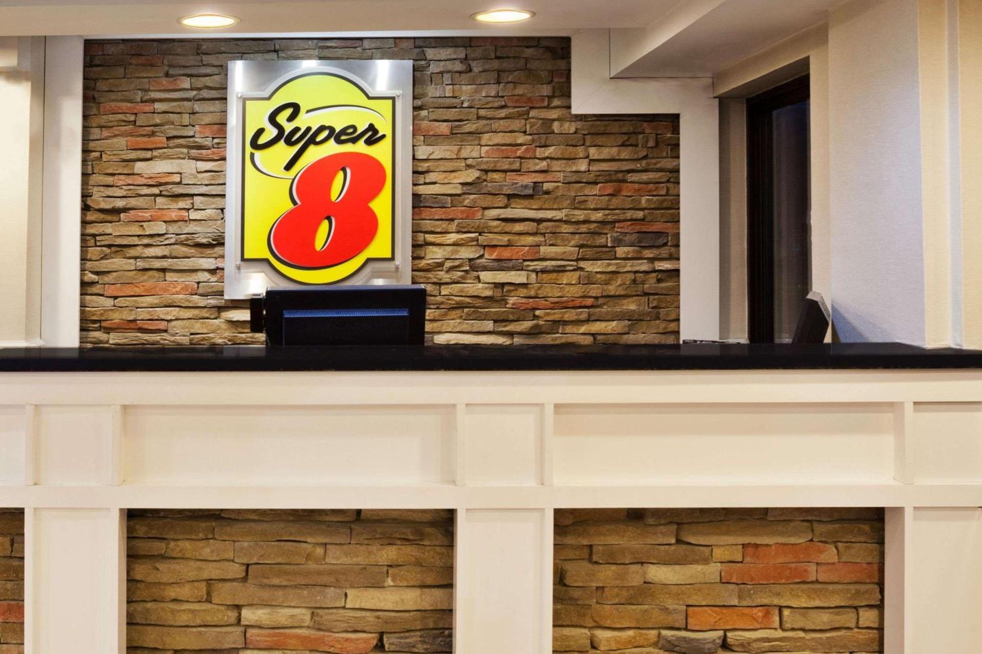 Super 8 by Wyndham Ringgold Chattanooga Area photo 4