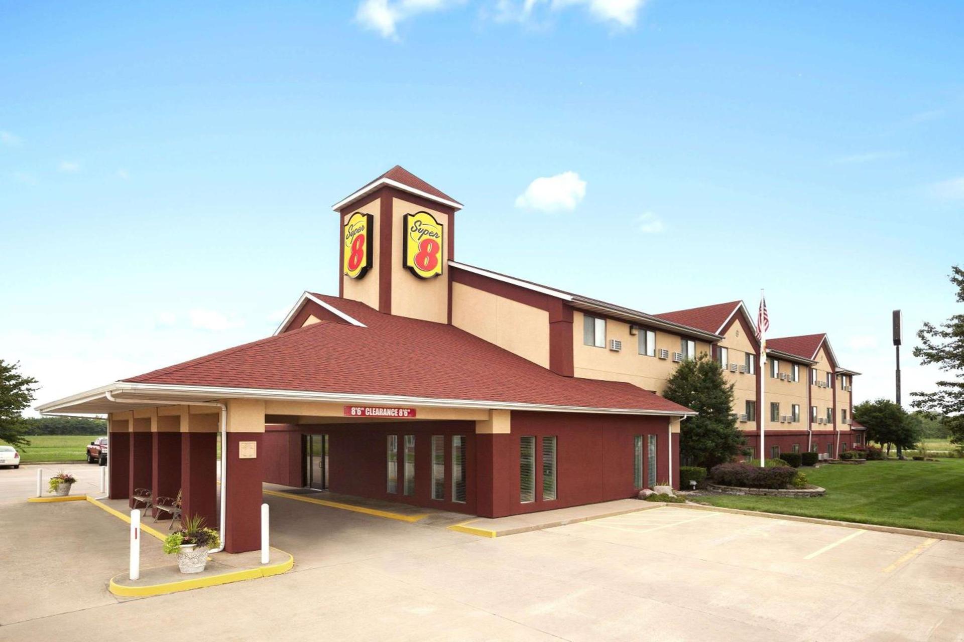Super 8 by Wyndham Salem photo 1