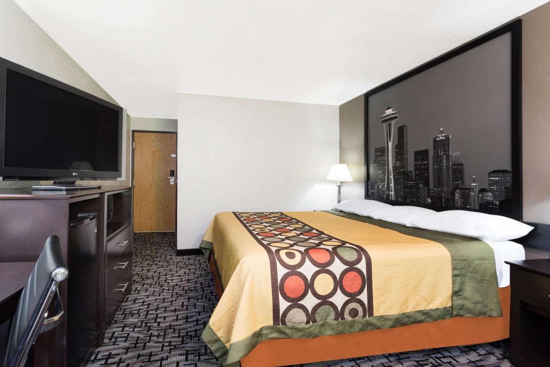 Super 8 by Wyndham Bremerton photo 11