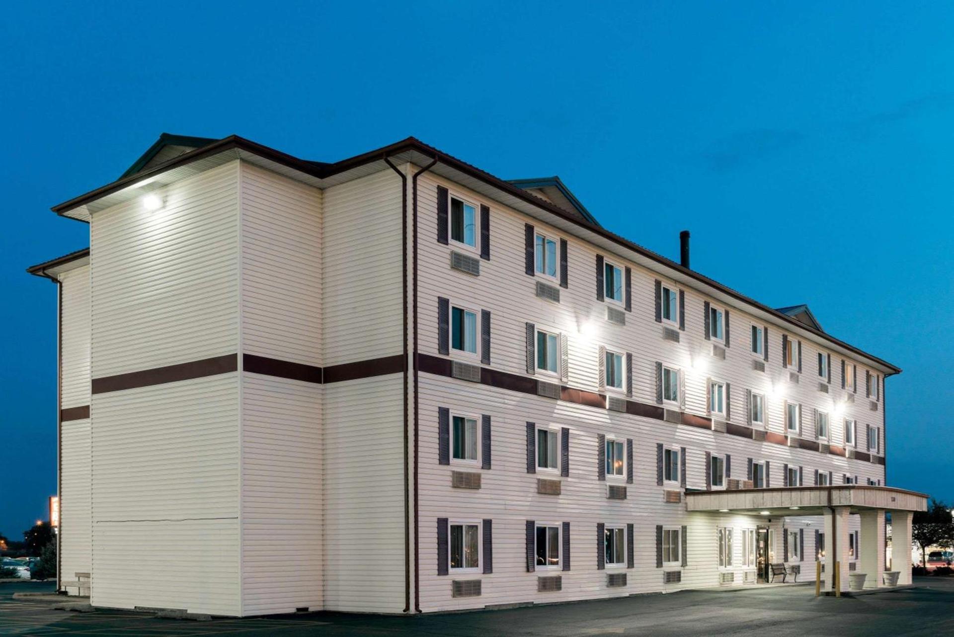 Super 8 by Wyndham Springfield East — hotel in Springfield