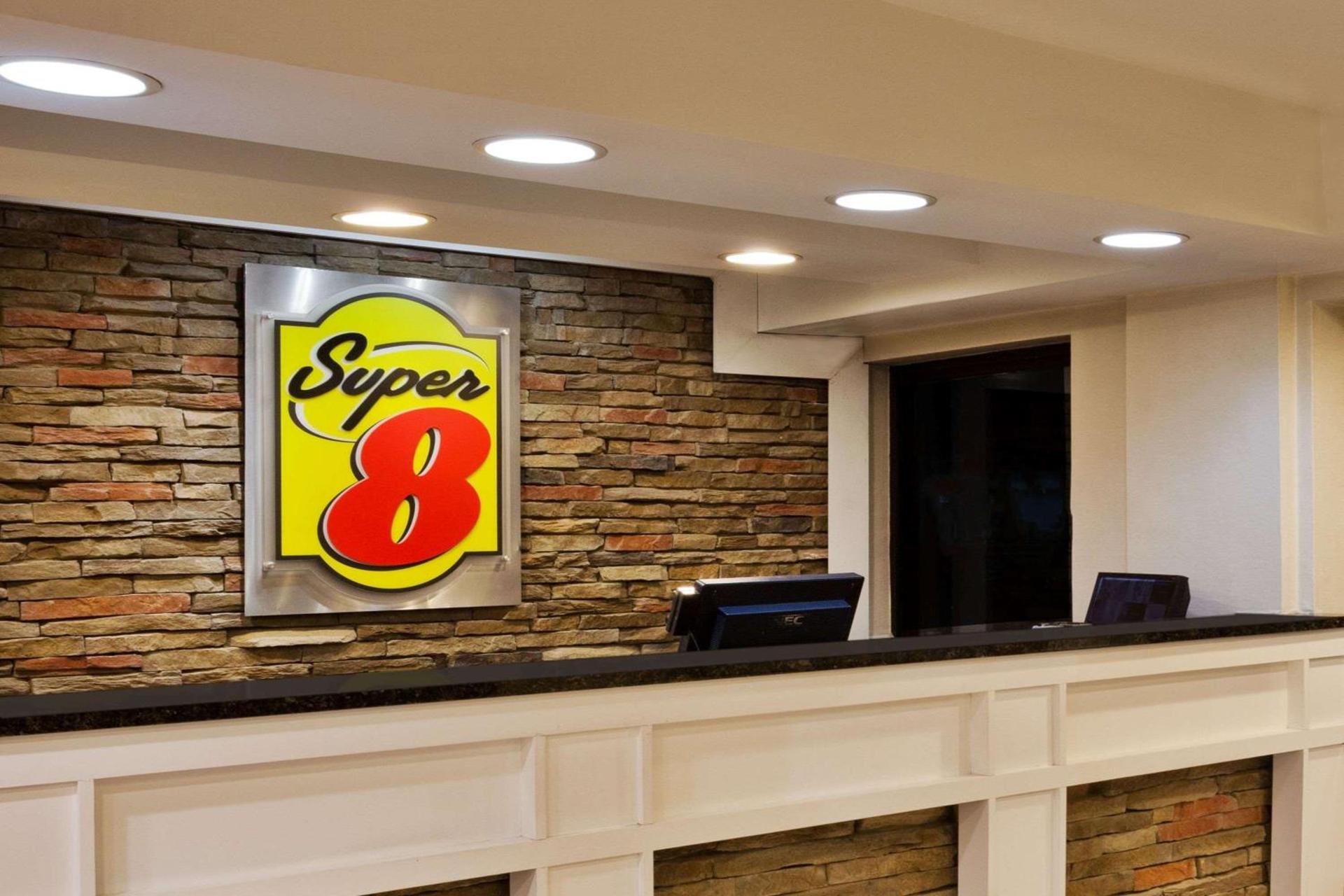 Super 8 by Wyndham Ringgold Chattanooga Area photo 5