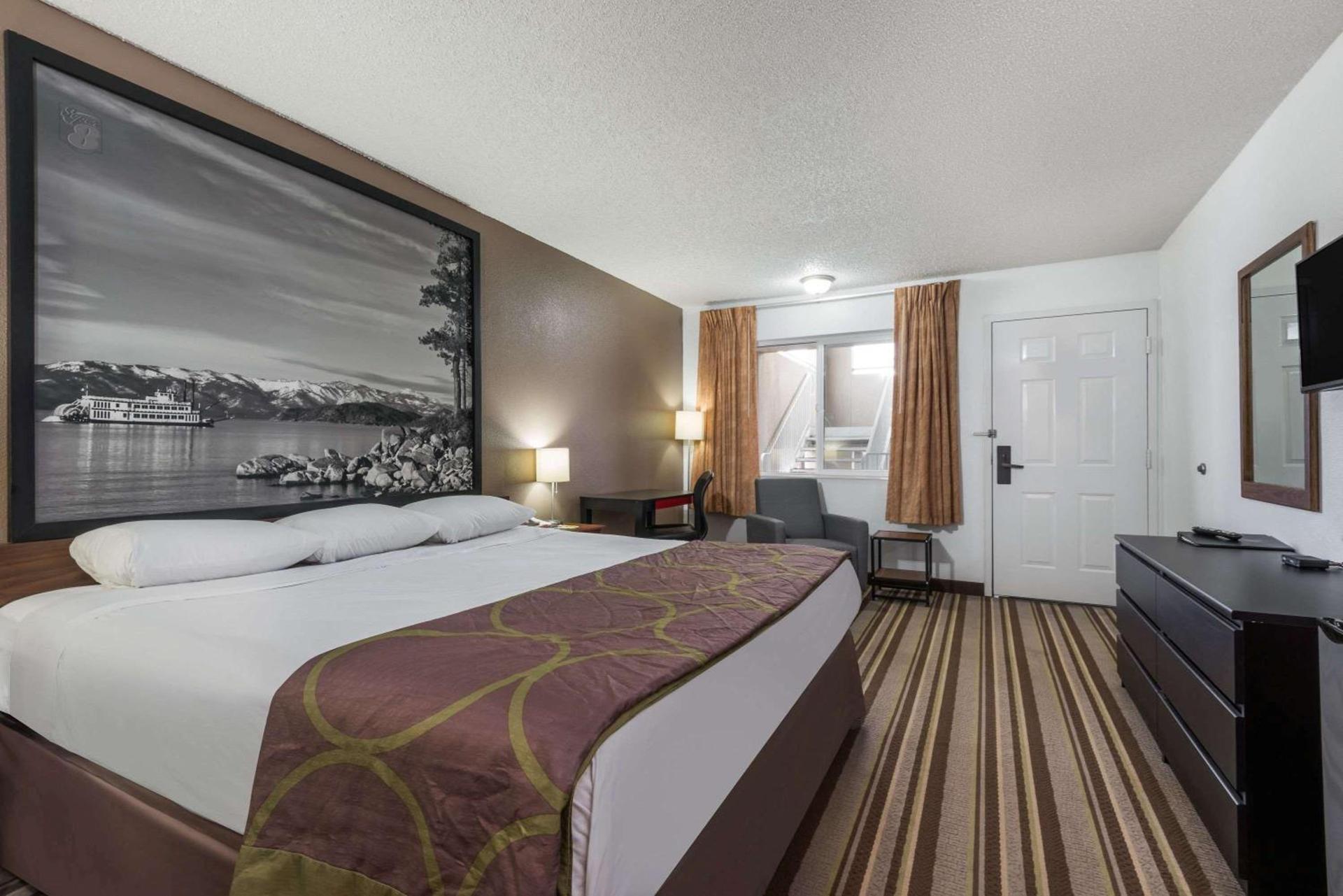 Super 8 by Wyndham Fernley photo 9