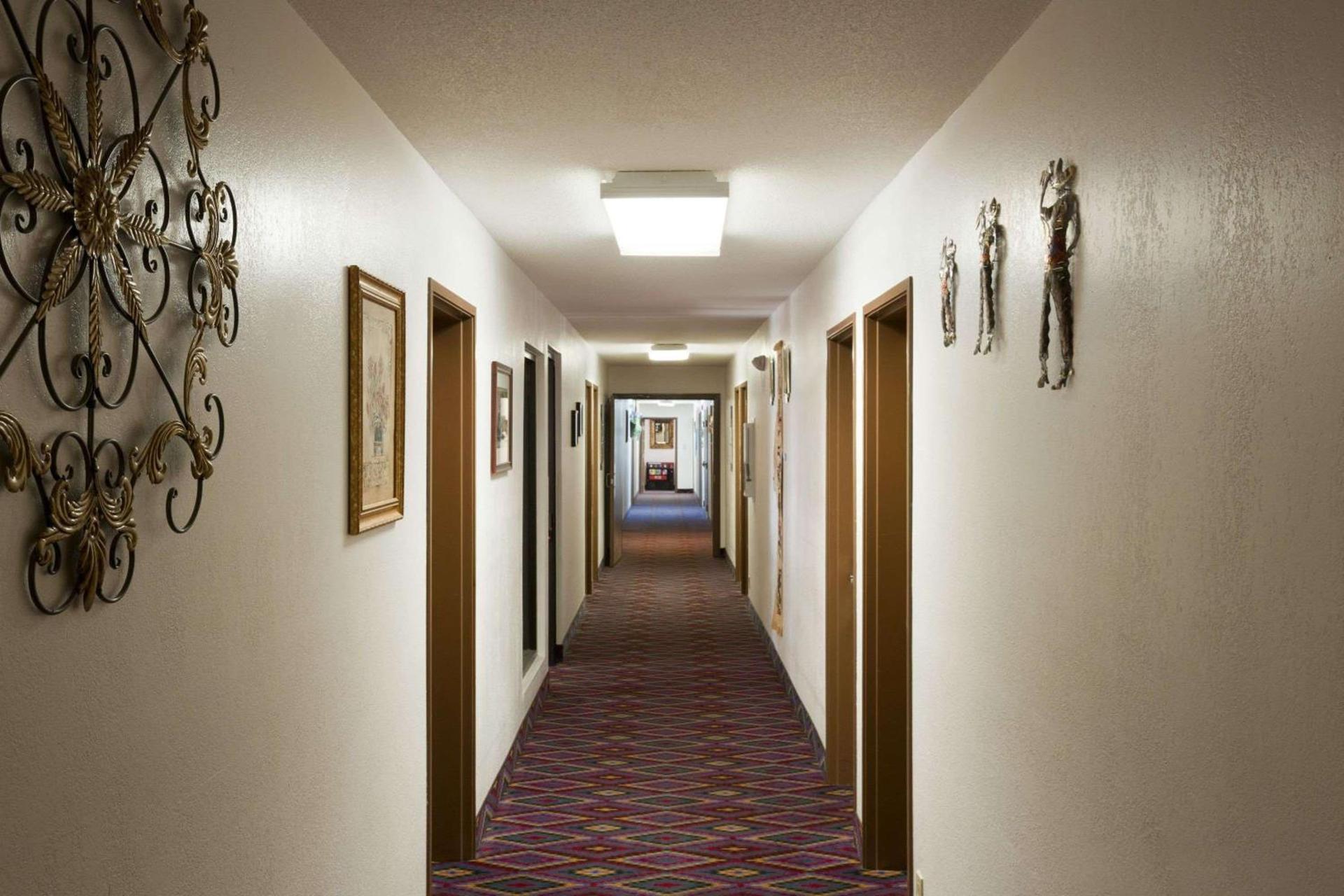 Super 8 by Wyndham Las Vegas photo 11